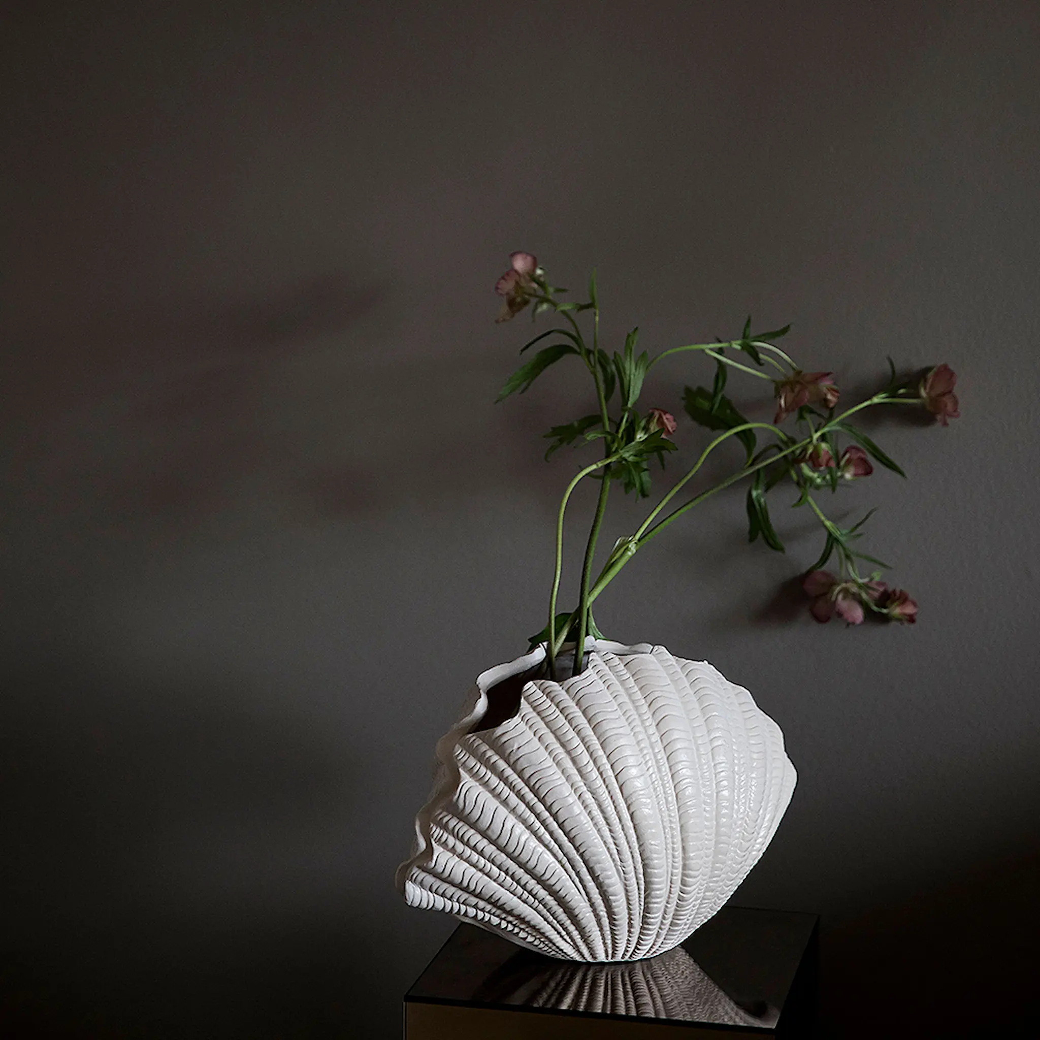 ByOn Shell Vas 31x19 cm Vit
