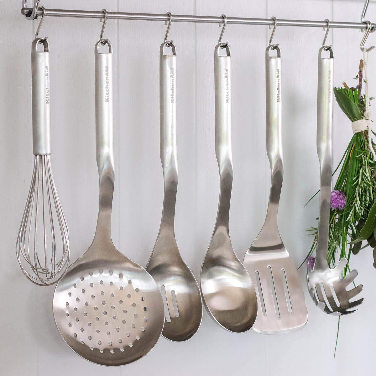 KitchenAid KitchenAid Premium hullsleiv 35 cm rustfritt stål