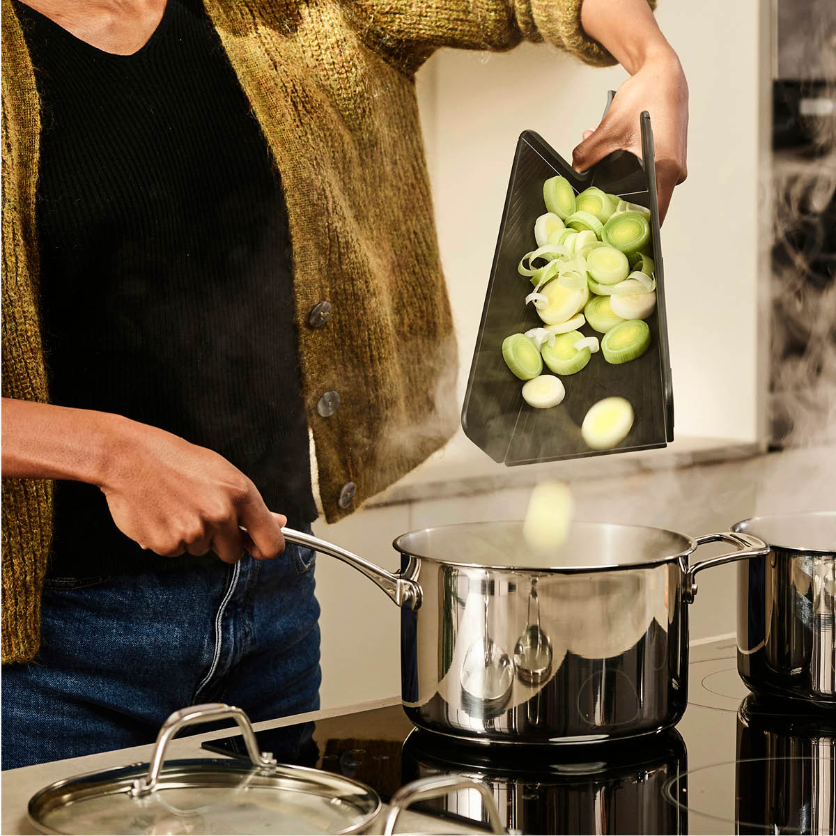 Joseph Joseph Chop2pot plus skjærebrett  34,5x26 cm svart