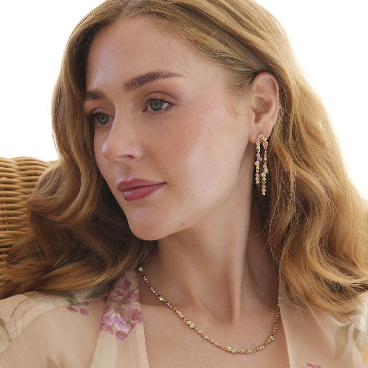 A&C Oslo AS Sweet Droplets øredobber i to rader 50 mm gull/multi