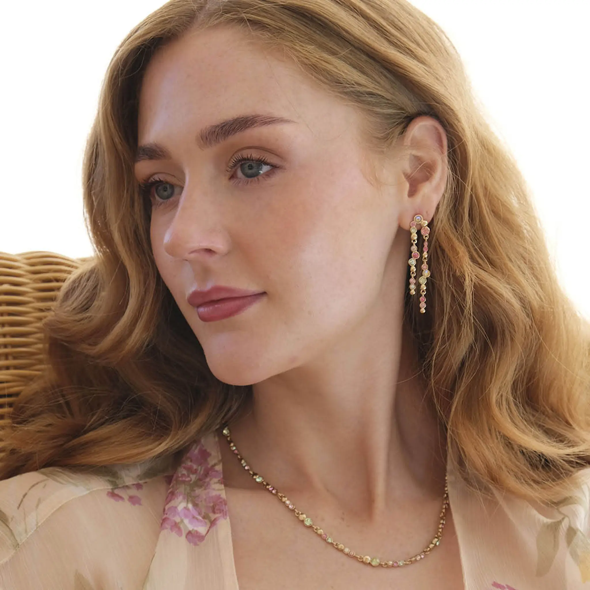 A&C Oslo AS Sweet Droplets øredobber i to rader 50 mm gull/multi