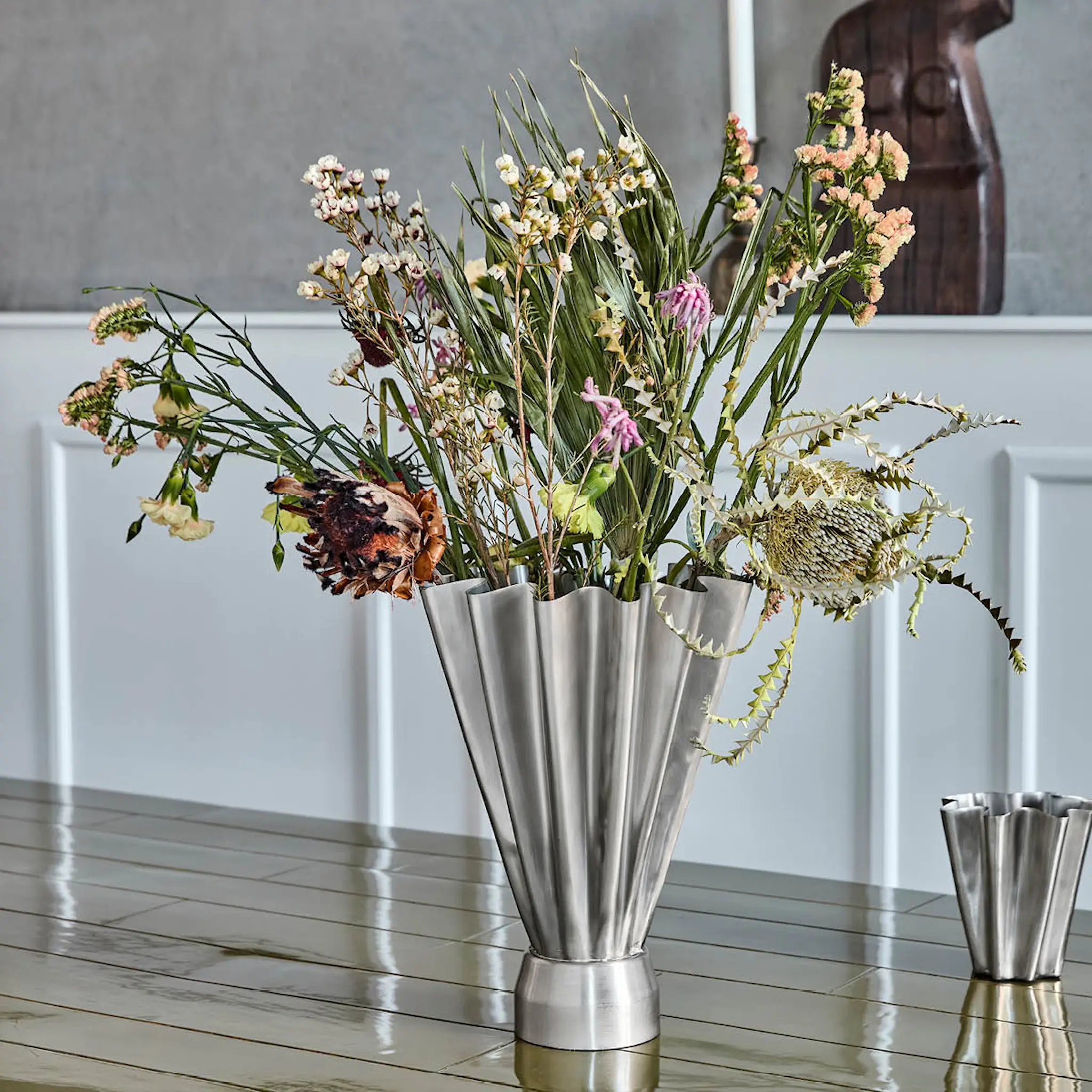 House Doctor Flood vas 33 cm borstad silverfinish