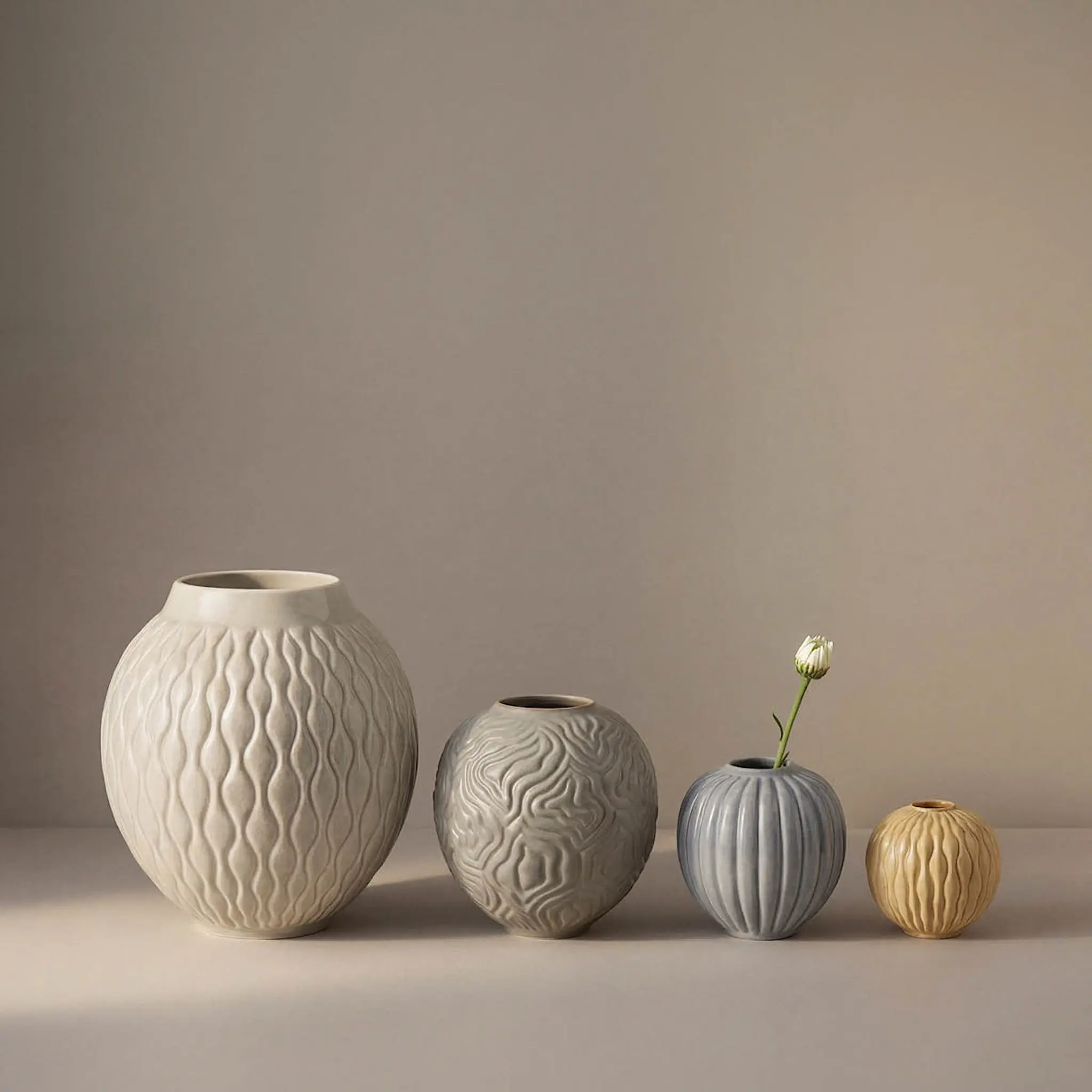 Knabstrup Keramik Solum vas 24 cm ash