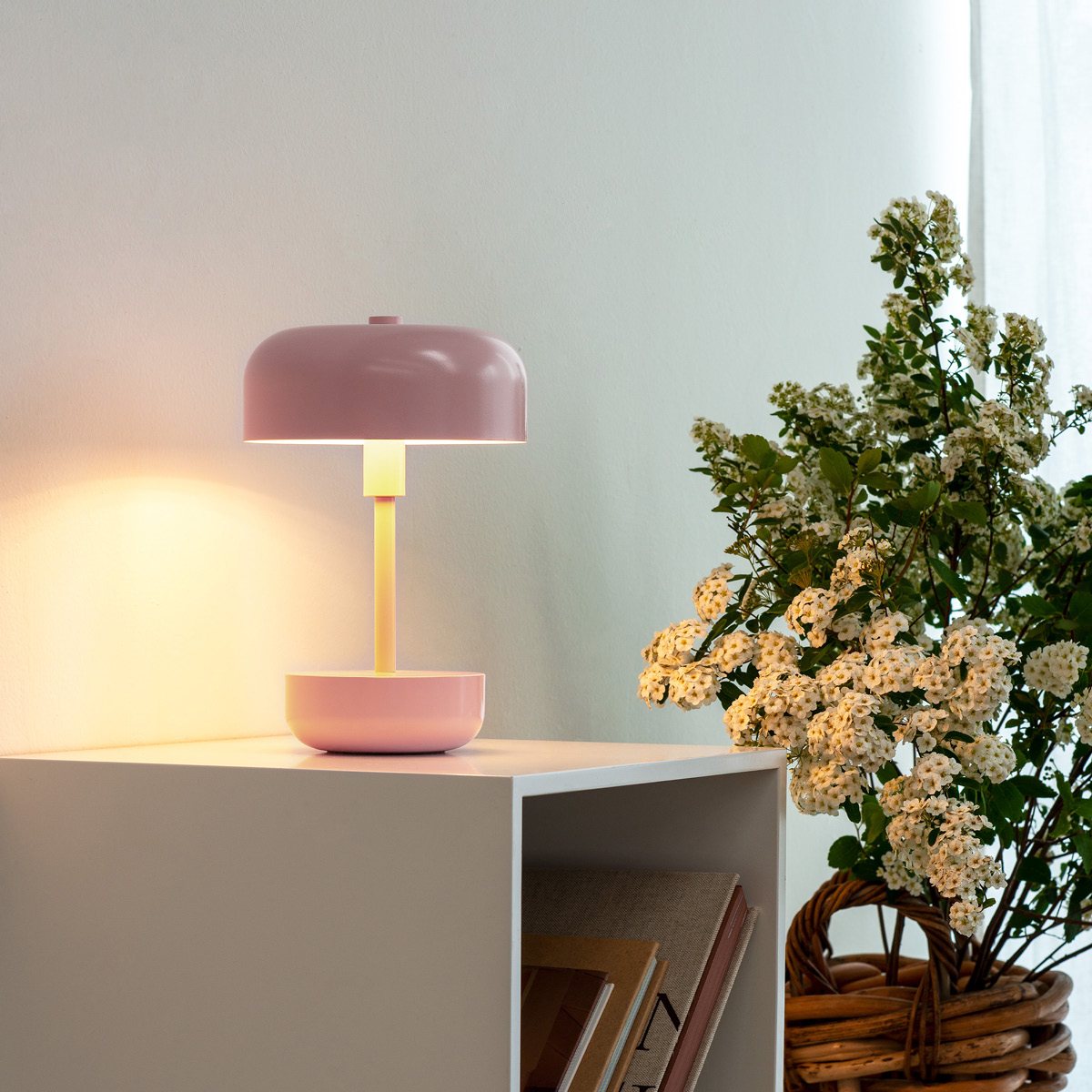 Dyberg Larsen Haipot portabel bordslampa 25,7 cm rosa