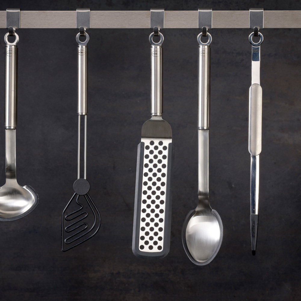 Rösle Stekespade m/hull og knekk svart/stål