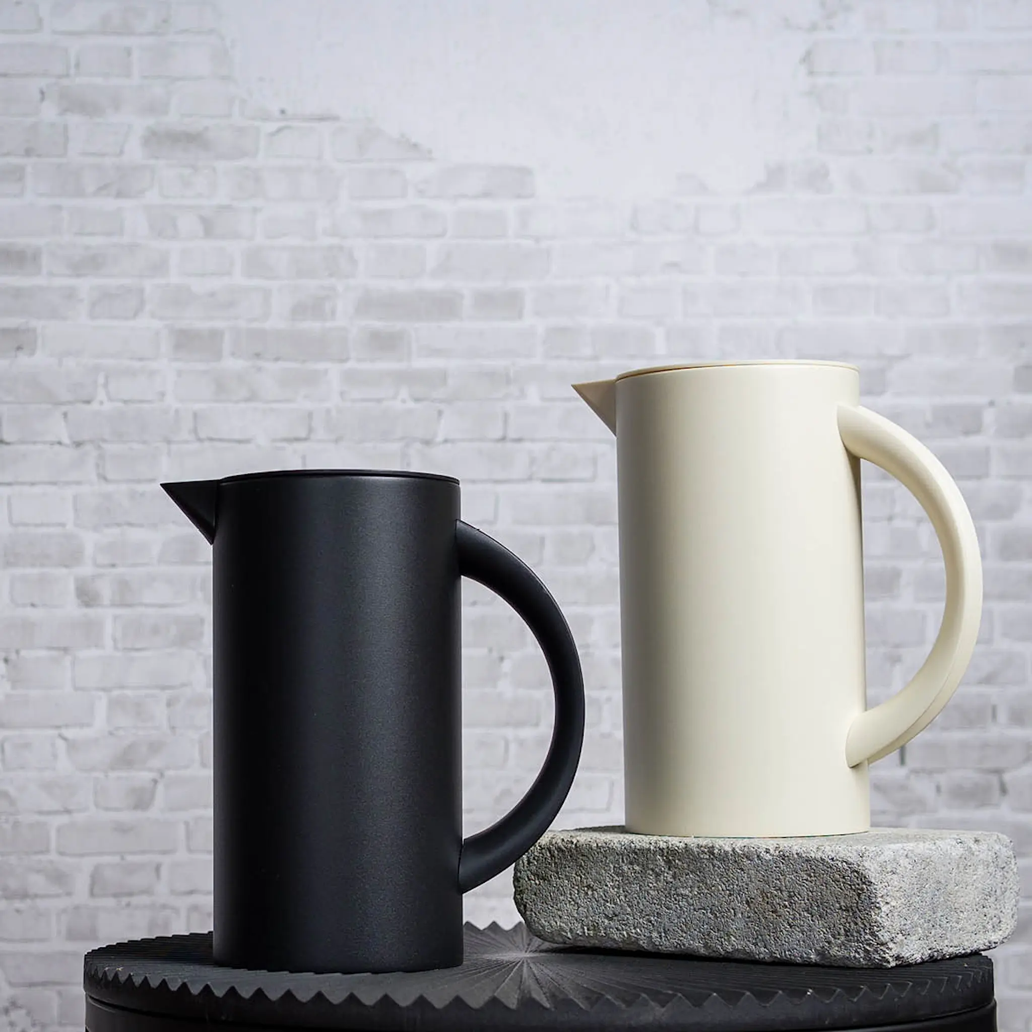 Modern House Mocca termokanne 1L matt svart