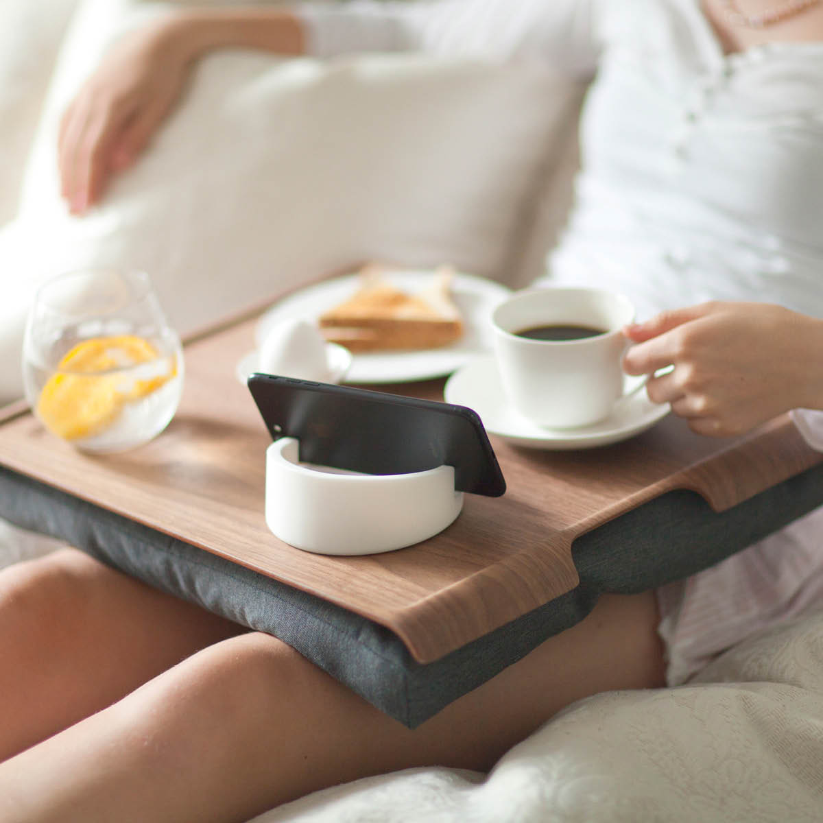 Bosign Laptray Sylitarjotin anti-slip 46x38 cm Pähkinäpuu/Harmaa