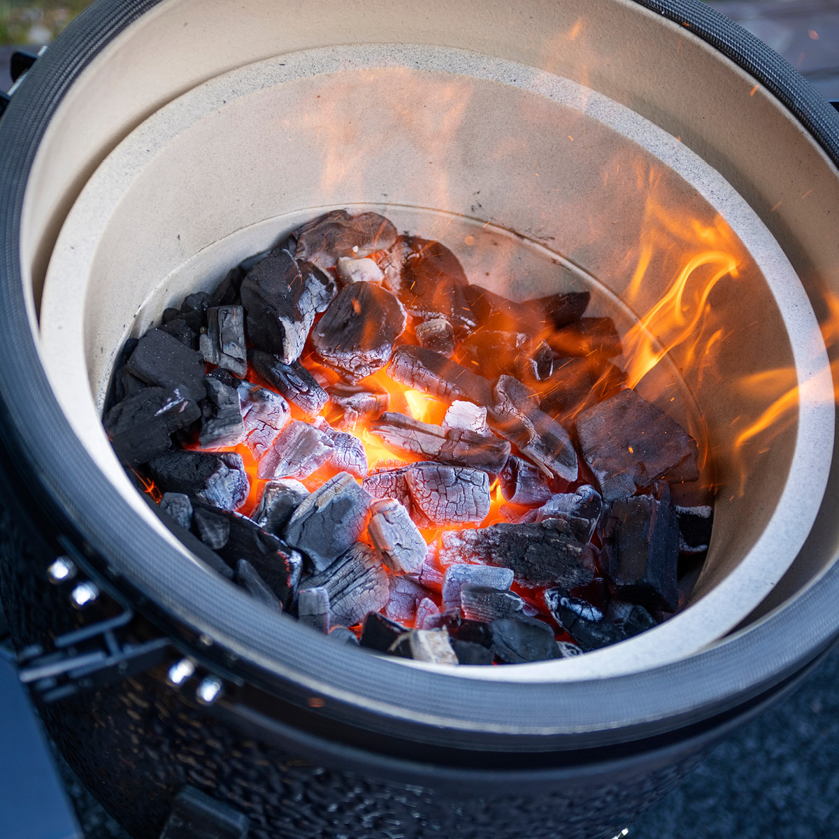 Mustang Kamado kolgrill L