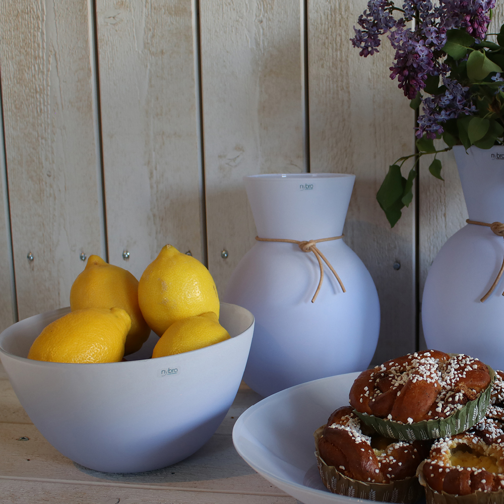 Nybro Crystal Happy Skål 21 cm Lavendel