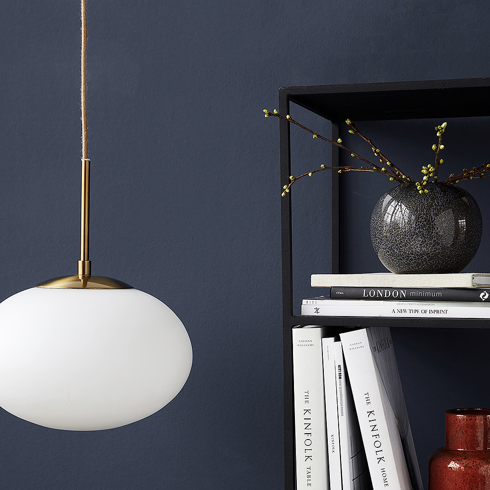 House Doctor Molecular taklampe hvit glass/messing