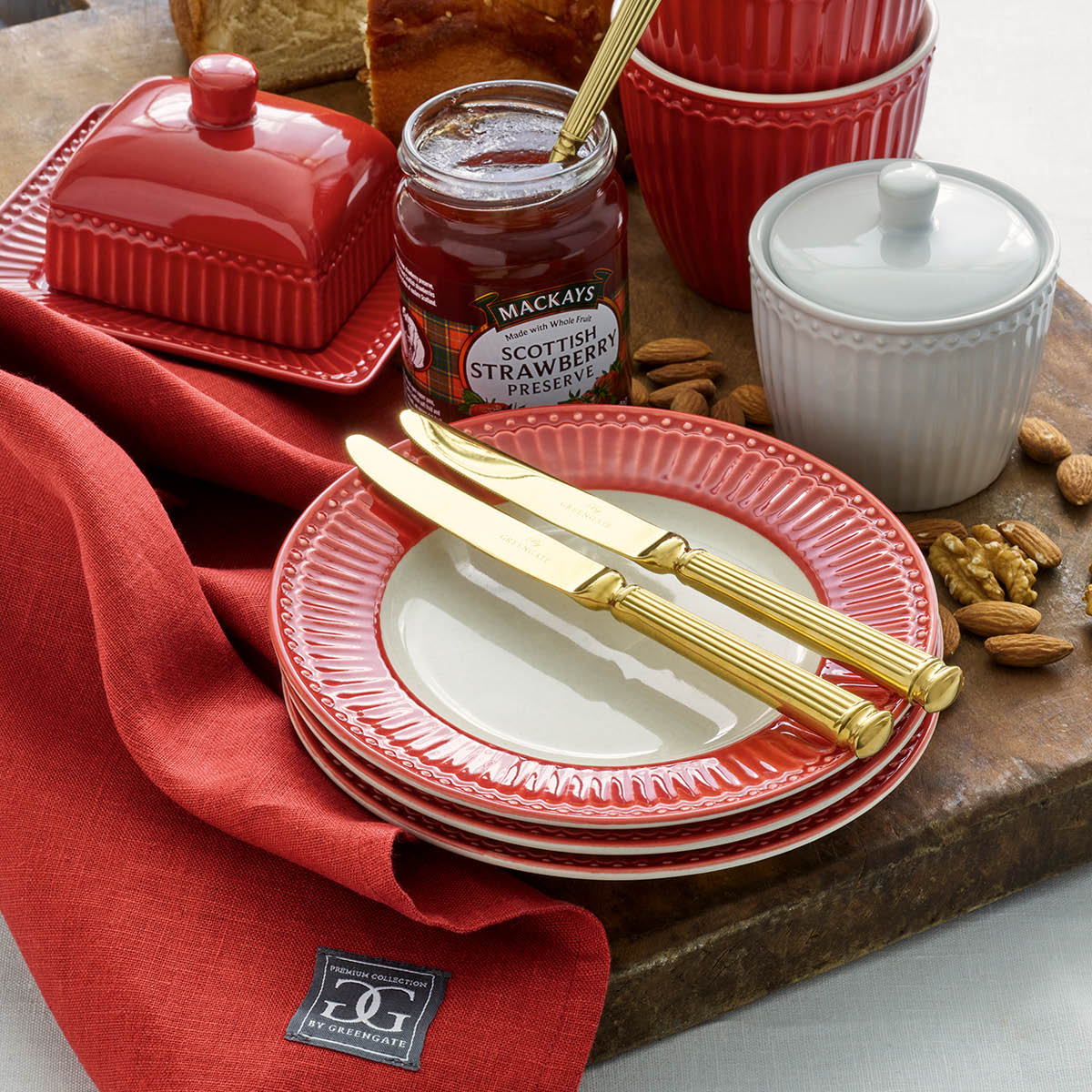 GreenGate Everyday Alice tallerken 26,5 cm dark red