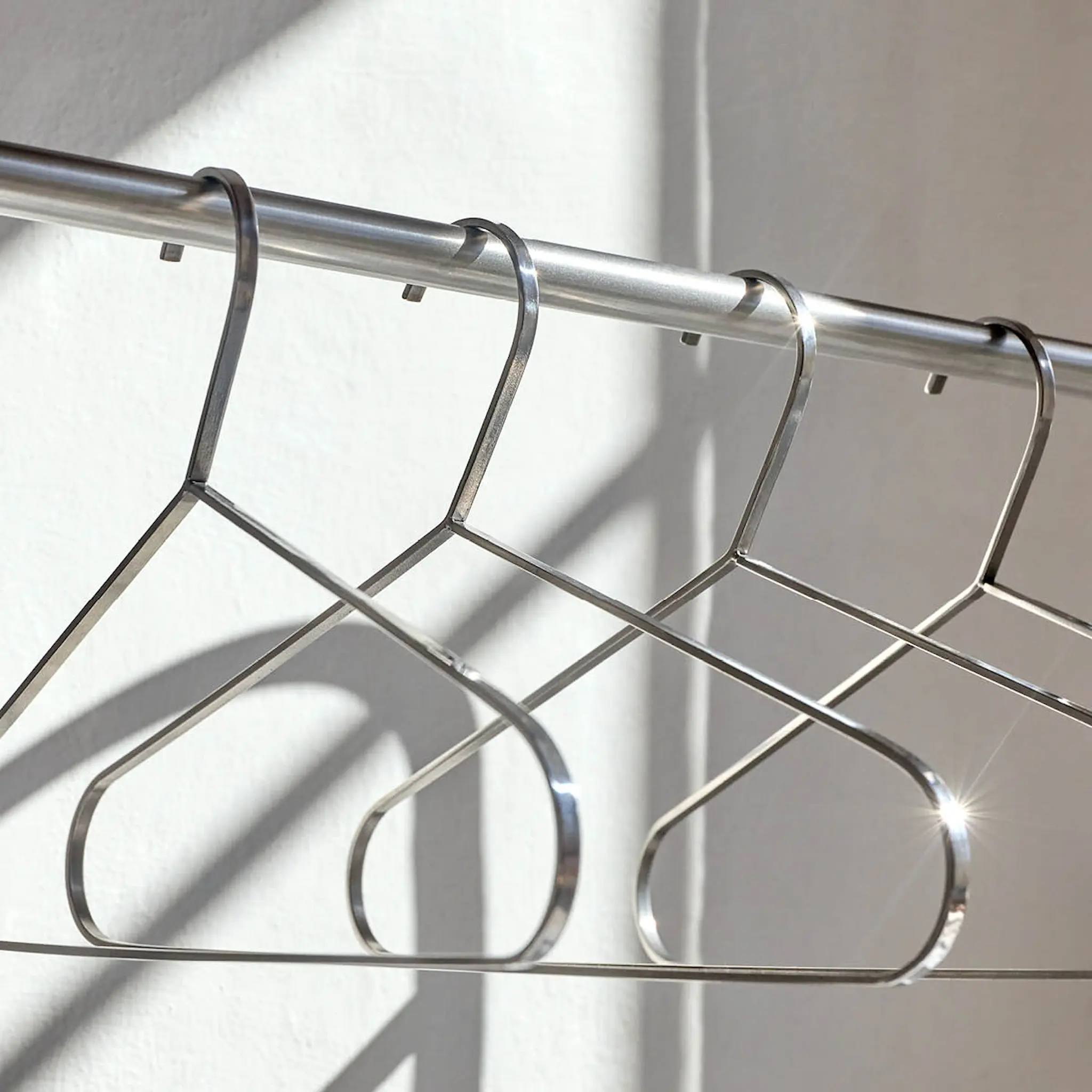 Mette Ditmer HANG-IT kleshenger 40x21 cm 2 stk pusset stål