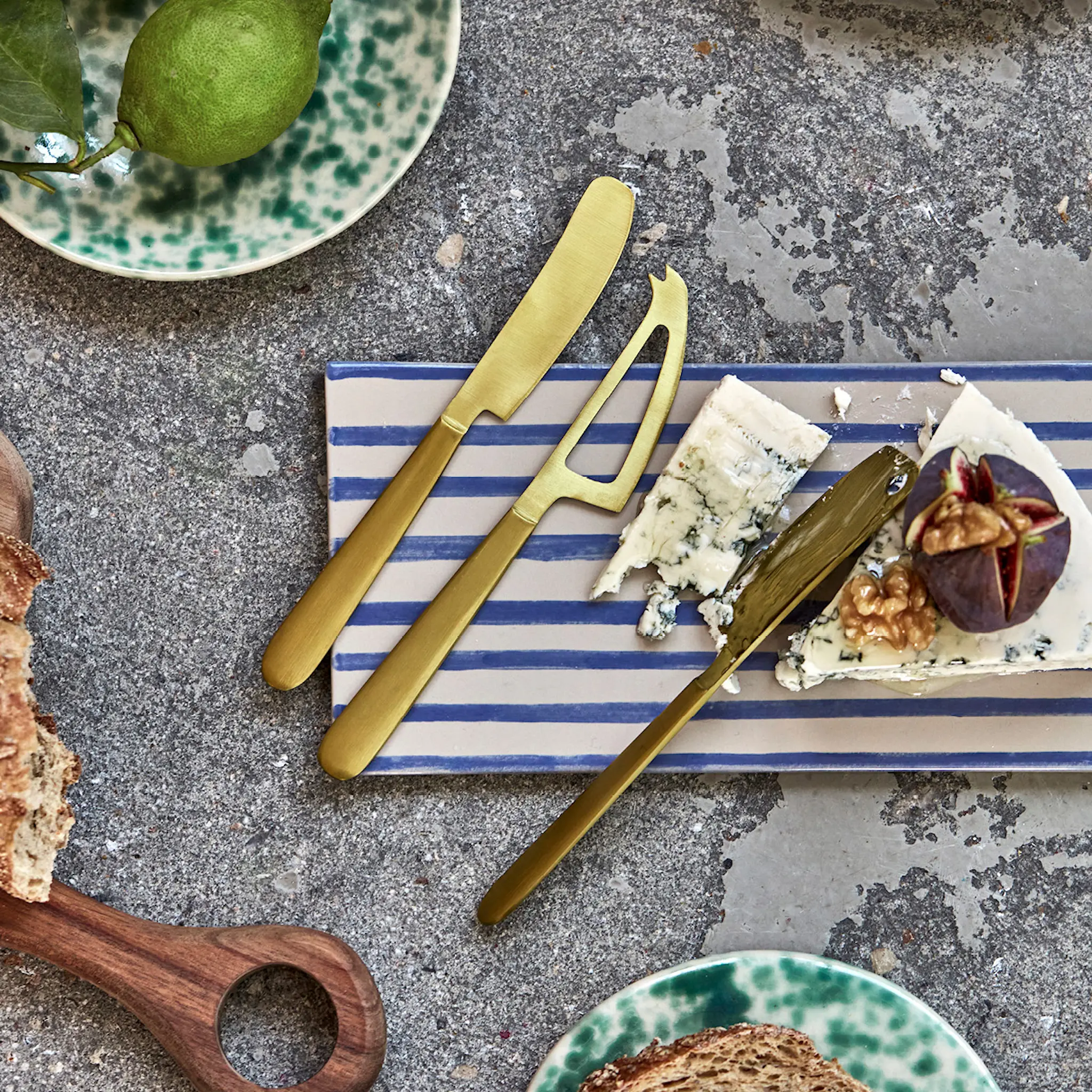 House Doctor Cheese ostknivar set 3 delar gyllene