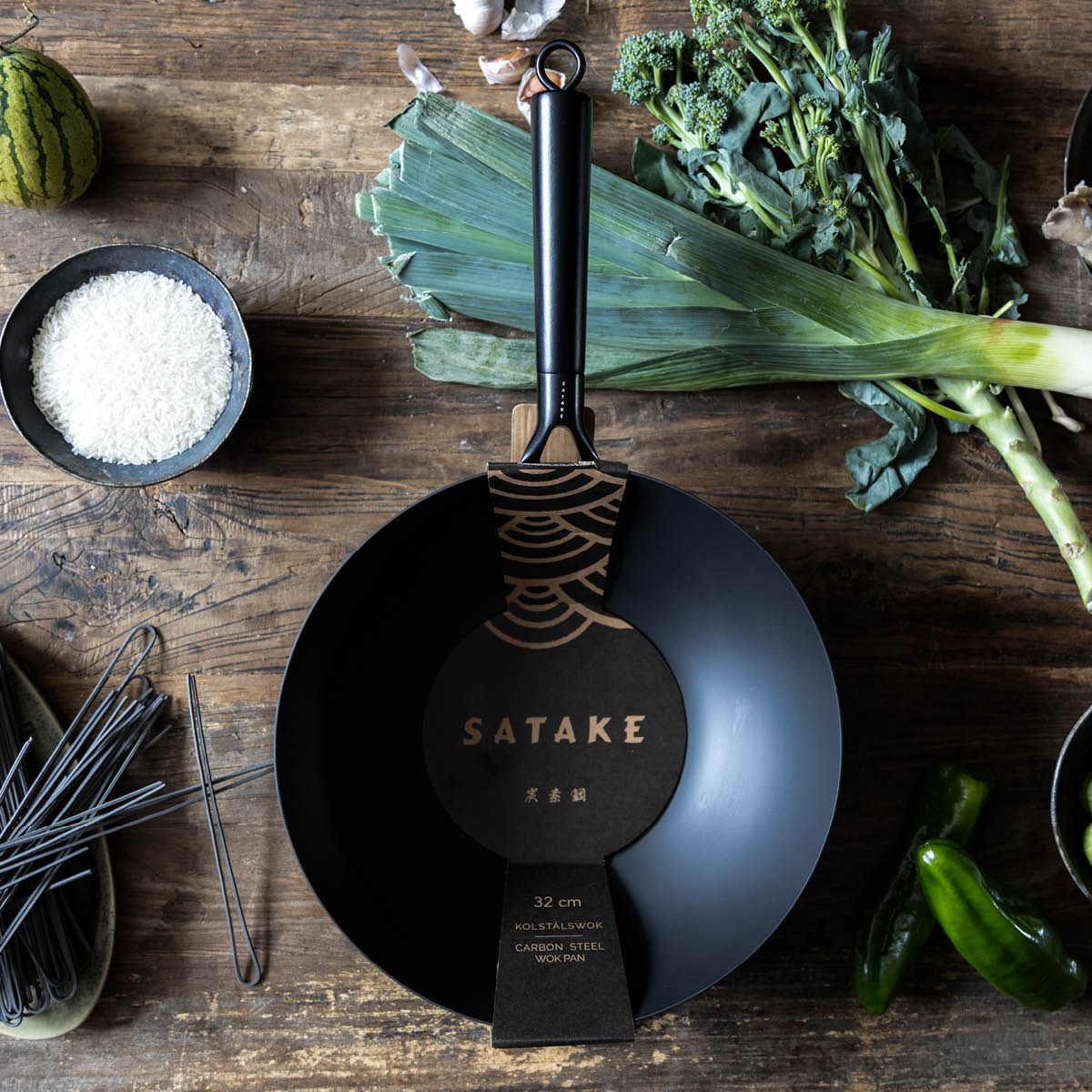 Satake Wokpanne karbonstål 32 cm svart