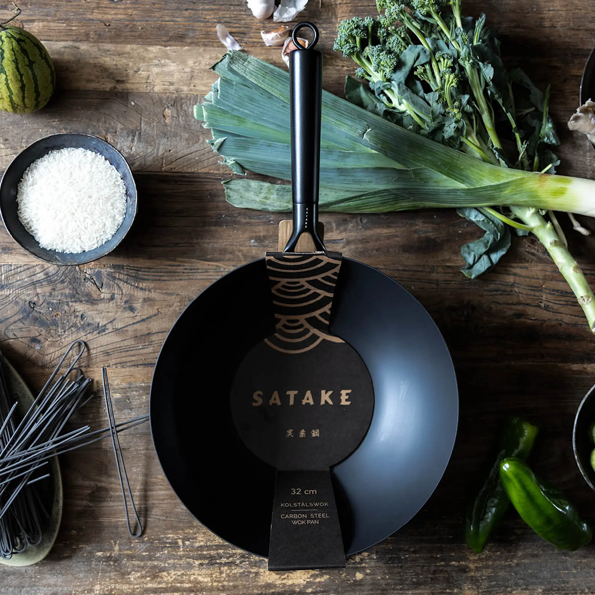 Satake Wokpanne karbonstål 32 cm svart