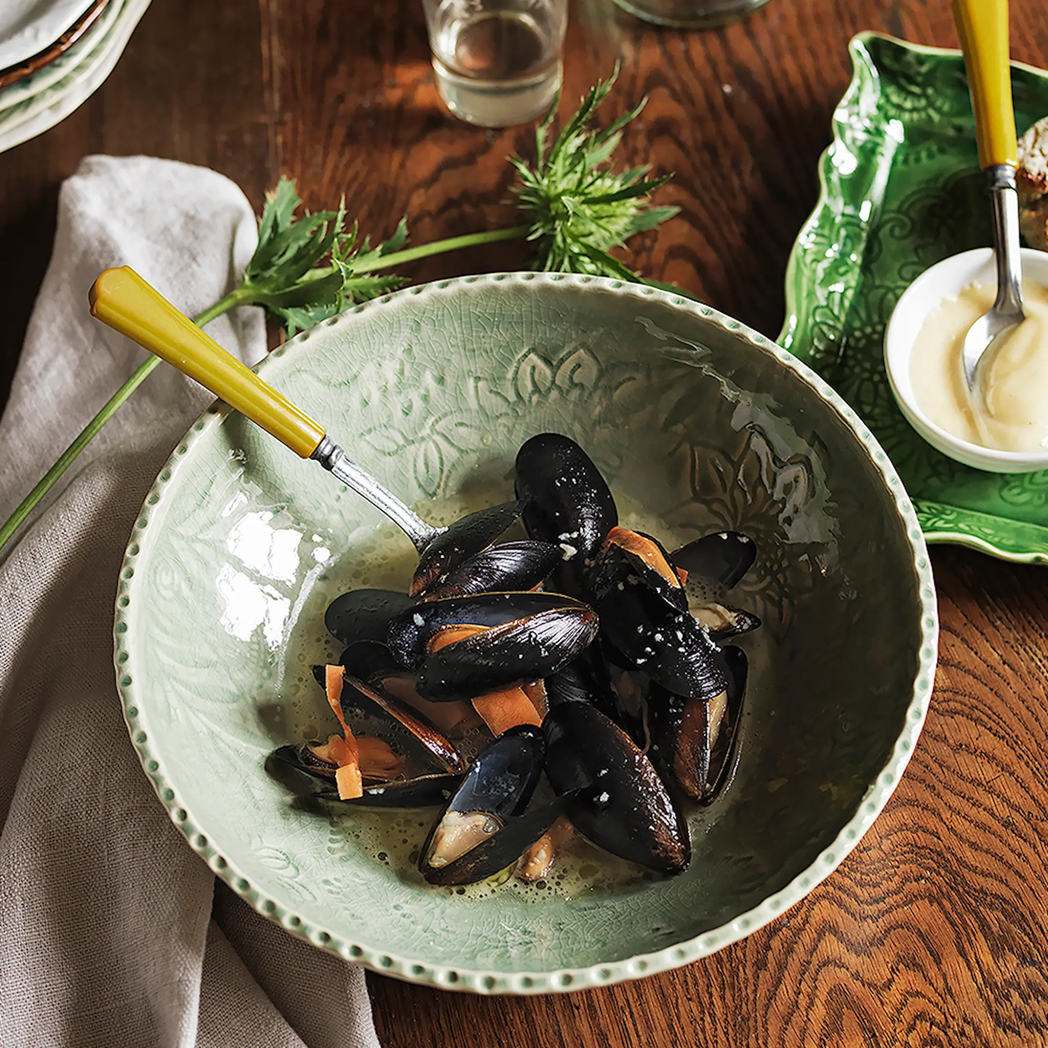 Sthål Arabesque Tallrik djup 24 cm Antique