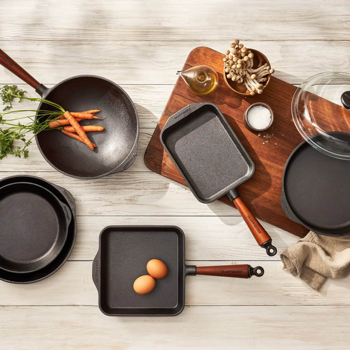 Skeppshult Traditional omelettpanna 21x22 cm med trähandtag