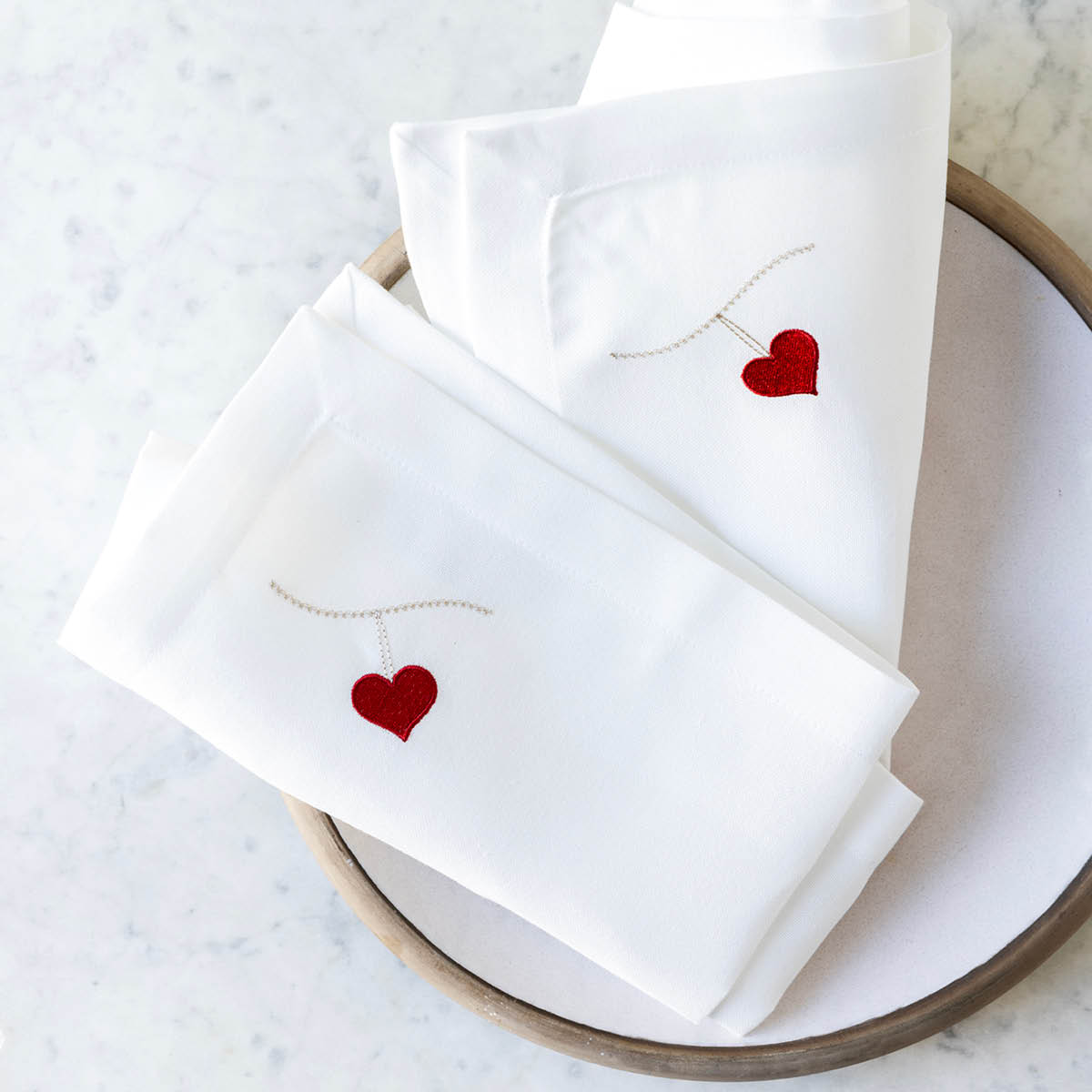Langkilde & Søn Tygservett 50x50 cm vit med rött hjärta