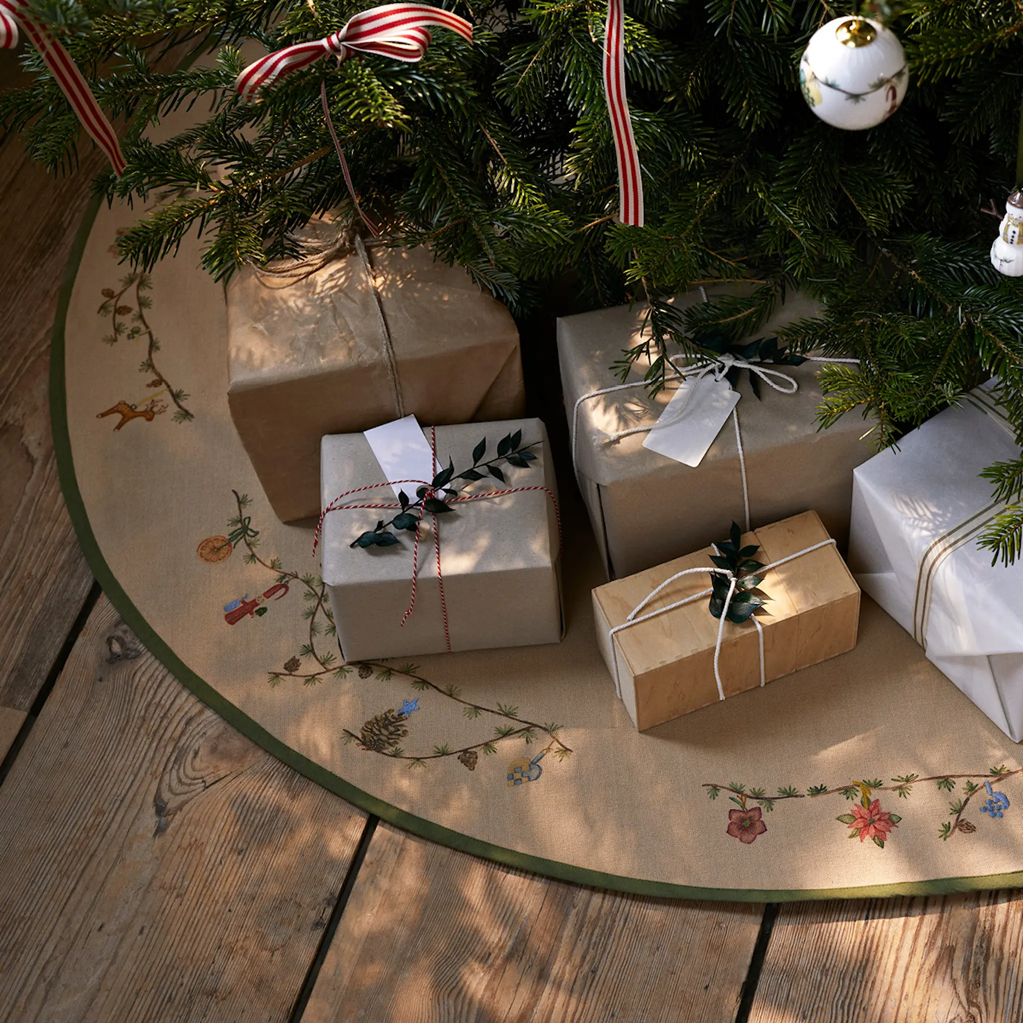 Kähler Hammershøi Christmas Kuusenalusmatto 130 cm Hiekka