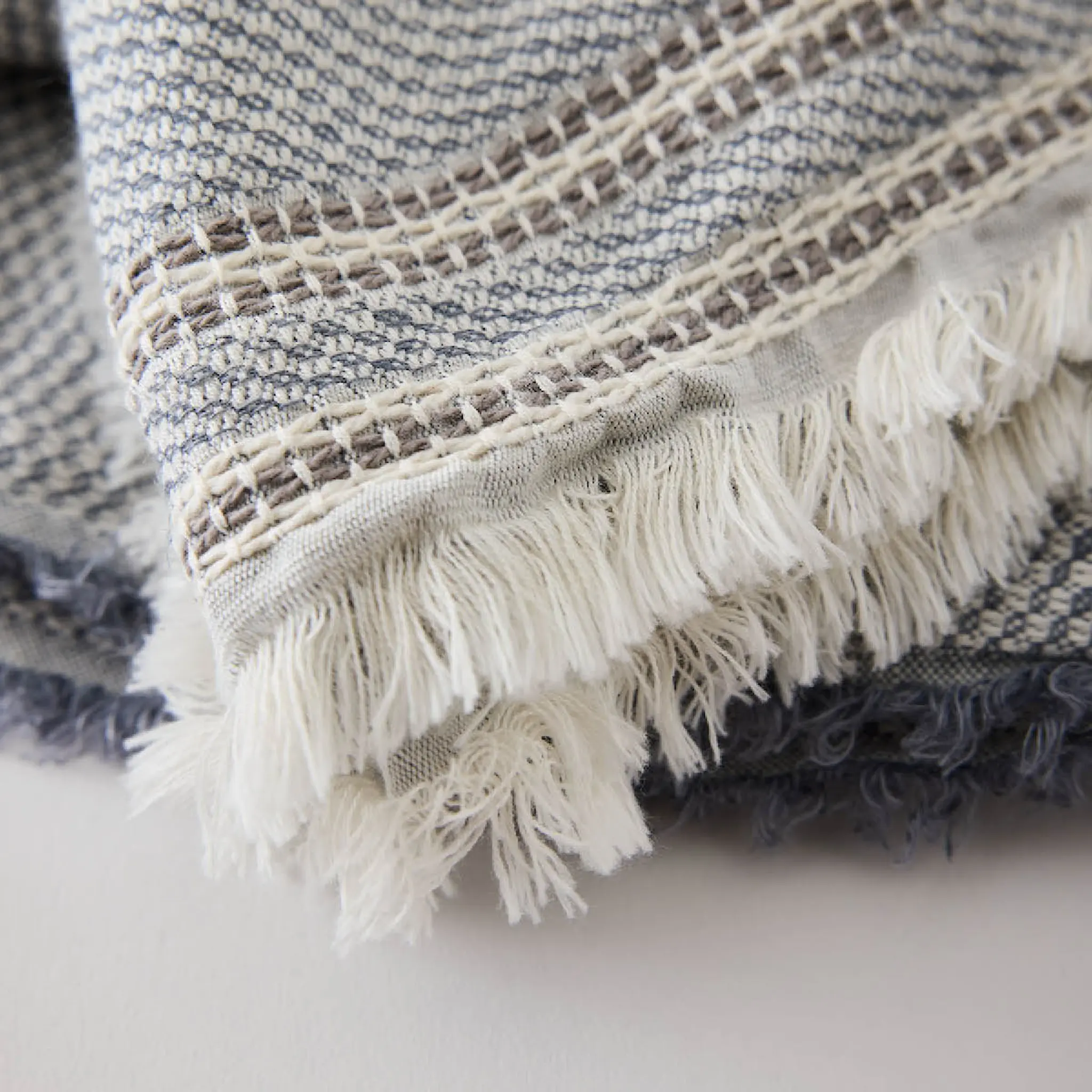 Tell Me More Leonie pläd 135x200 cm blå