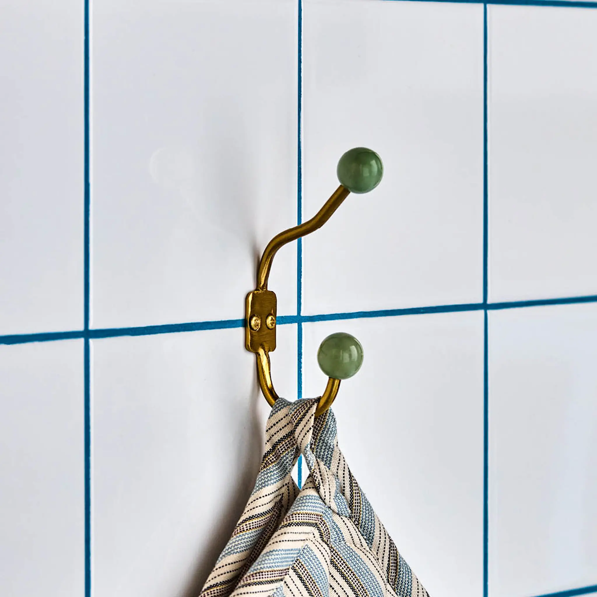 House Doctor Ball väggkrok 13 cm 2-pack mässing/aqua