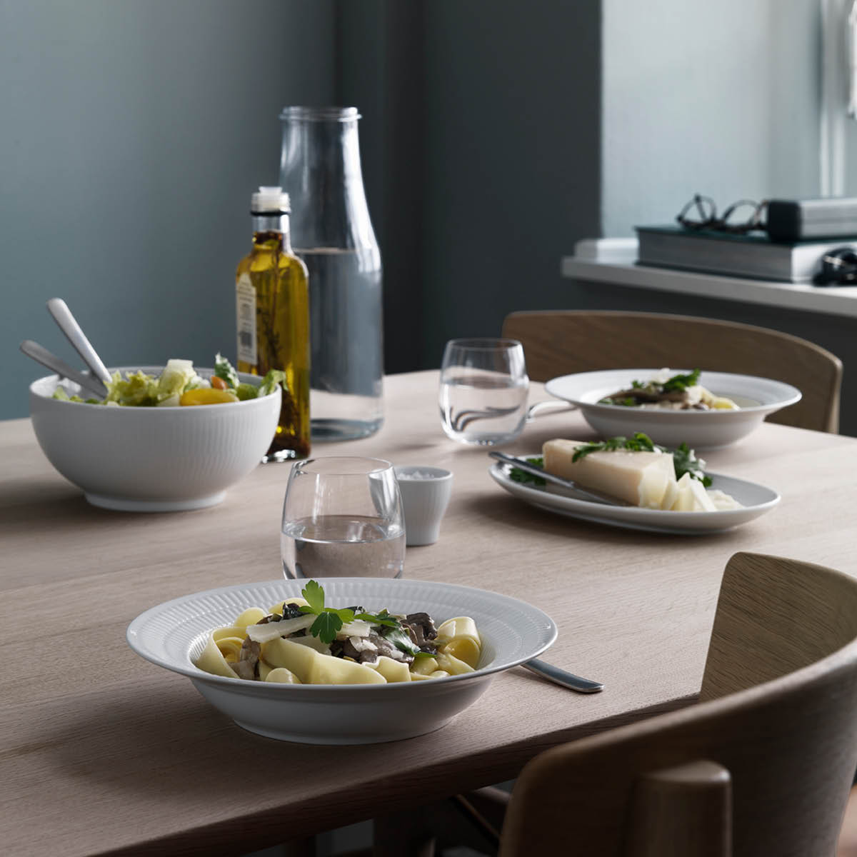 Royal Copenhagen Hvit Riflet skål 24 cm