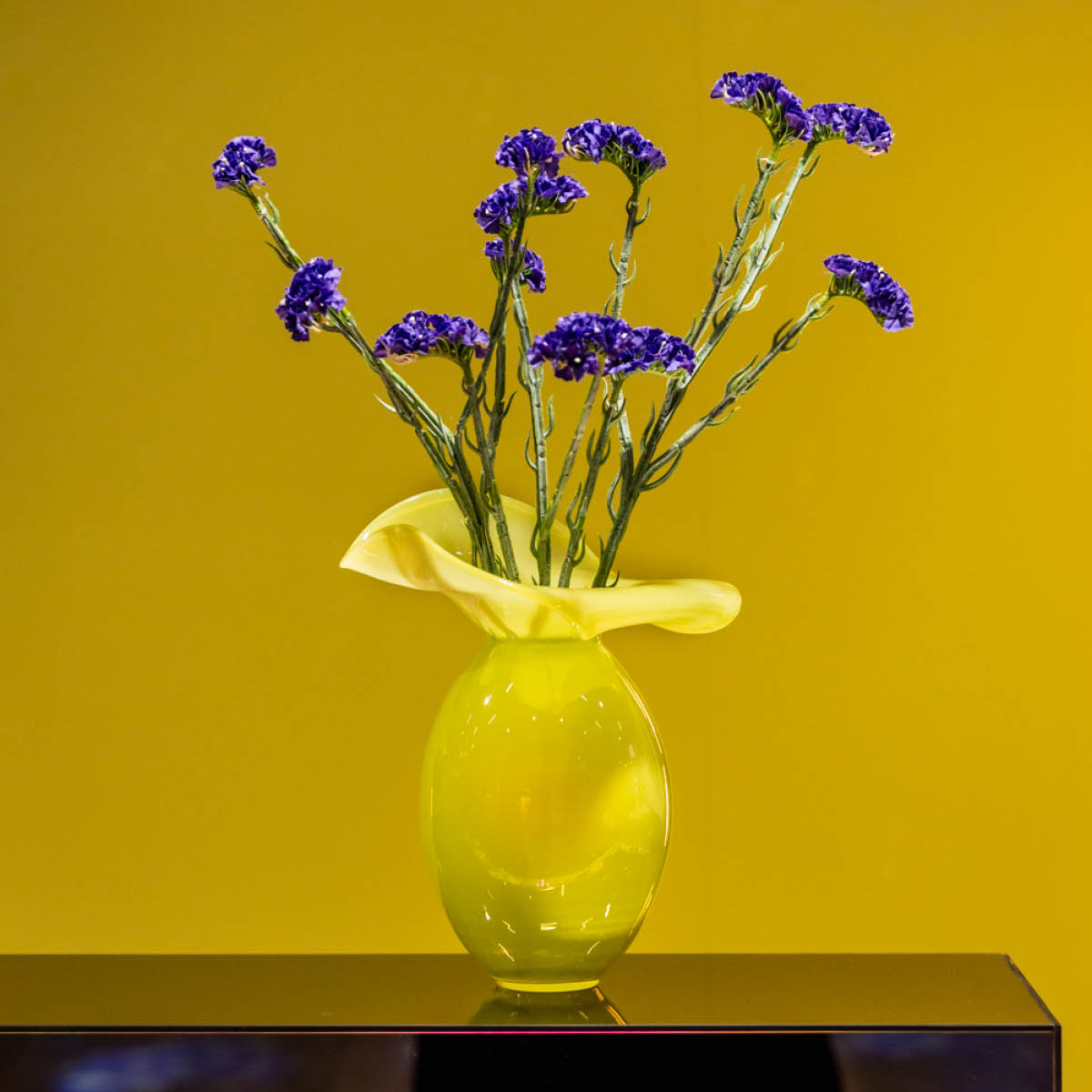 Magnor Iris vase 30 cm gul