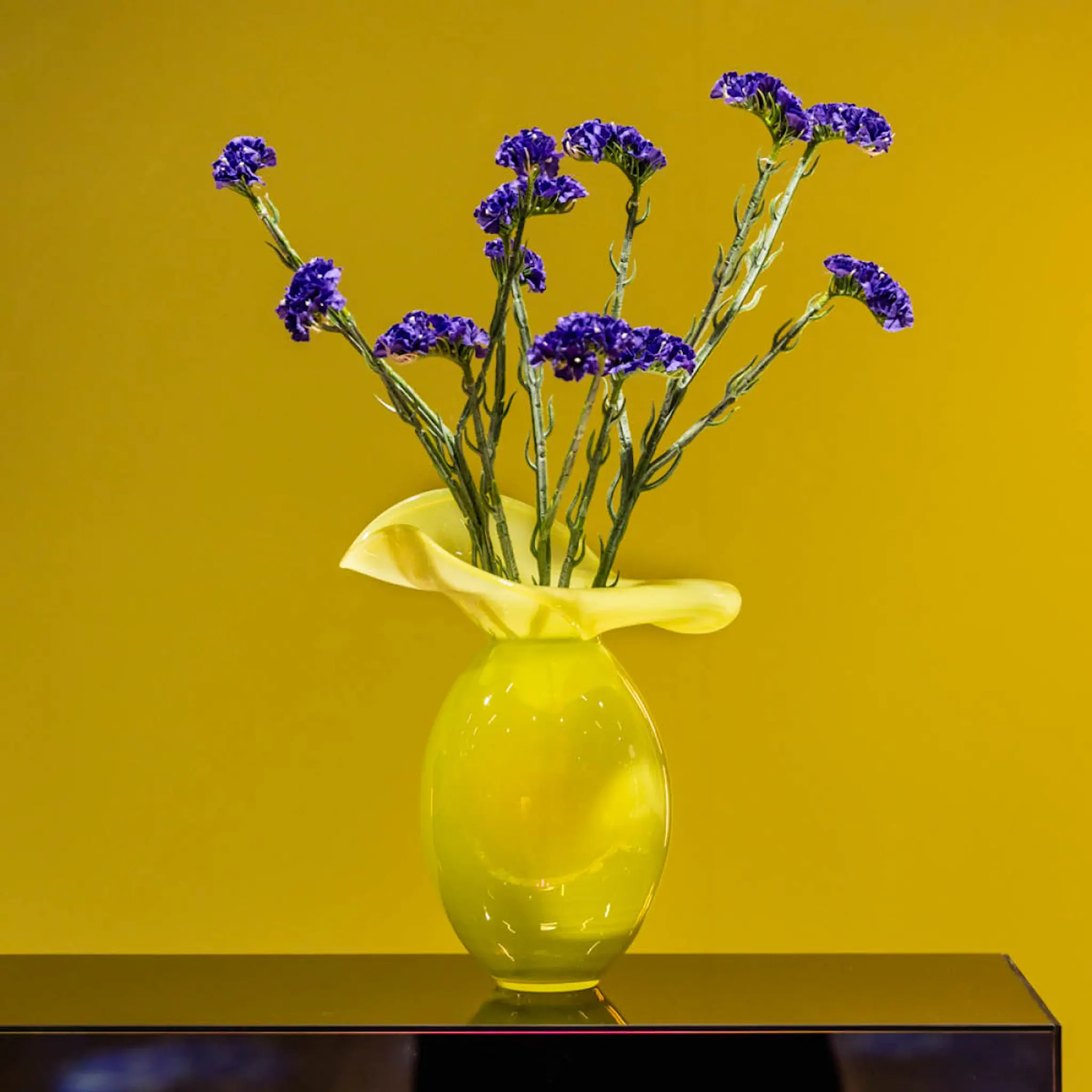 Magnor Iris vase 30 cm gul