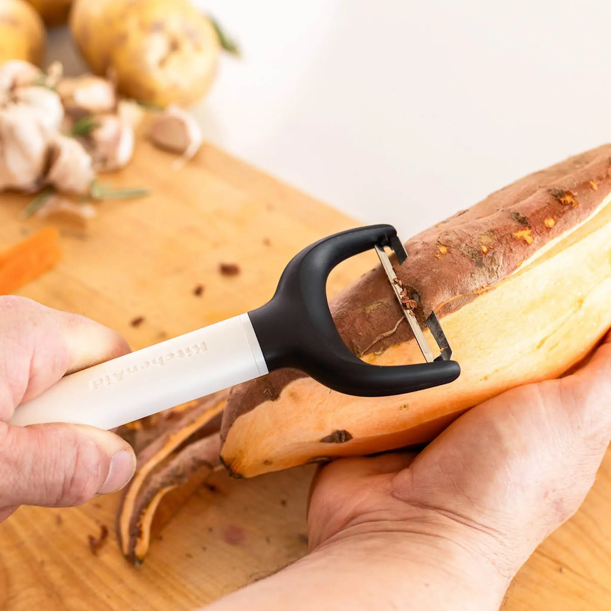 KitchenAid KitchenAid Classic Kuorija Y-malli 18 cm Porcelain White