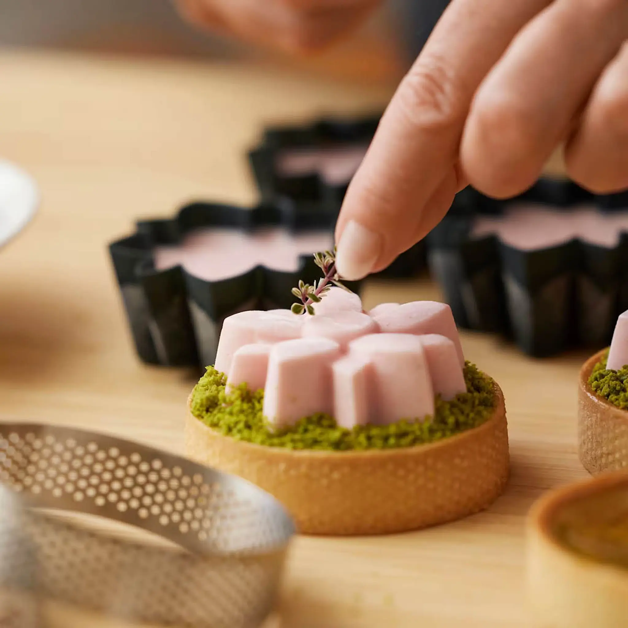 Blomsterberg Muffinsform blomma för 6 muffins silikon grå