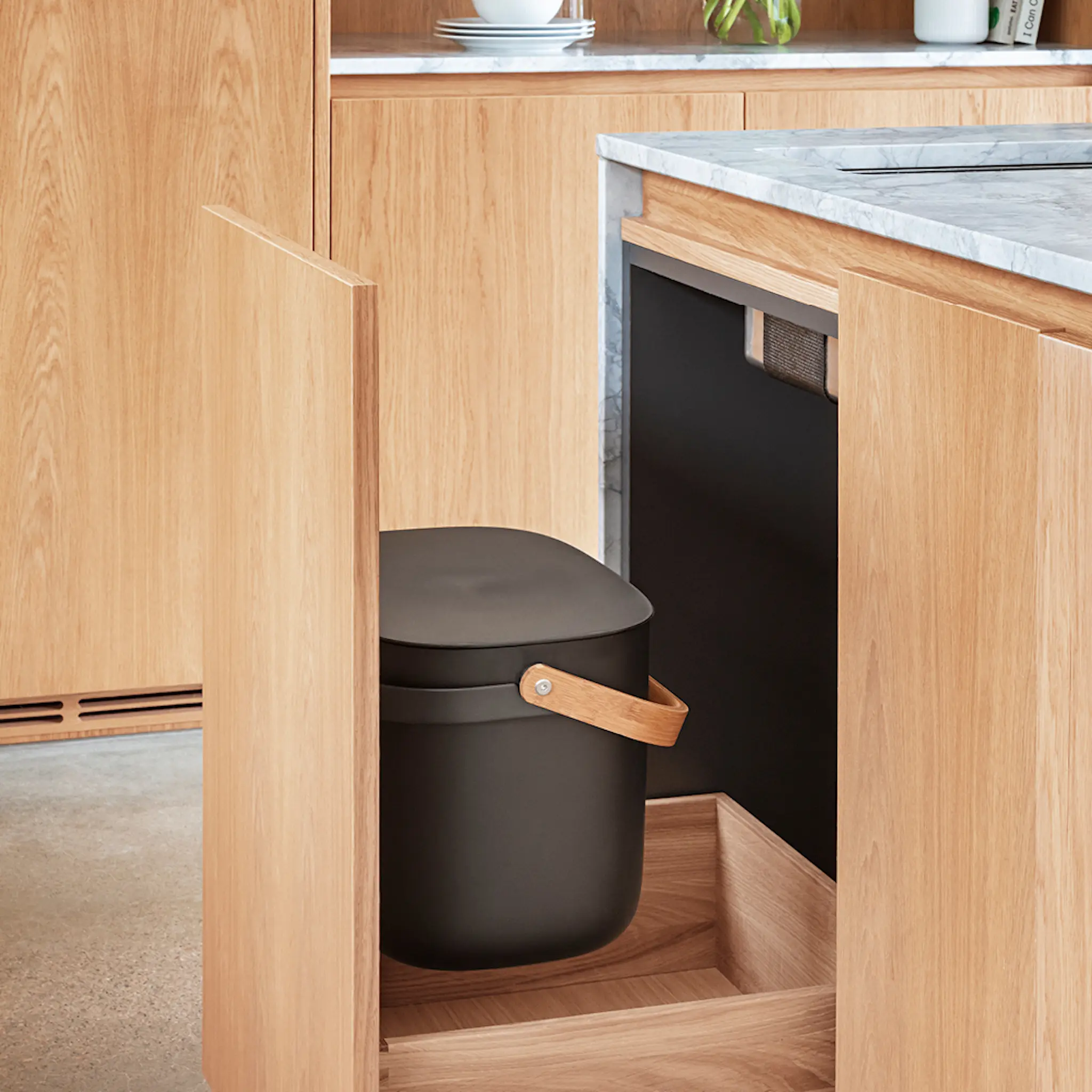 Eva Solo Reflect Seinäkiinnike 6L jäteastialle Kupari