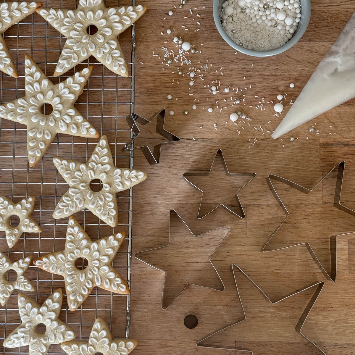 Modern House bAYK pepparkaksformar med ställ stjärna