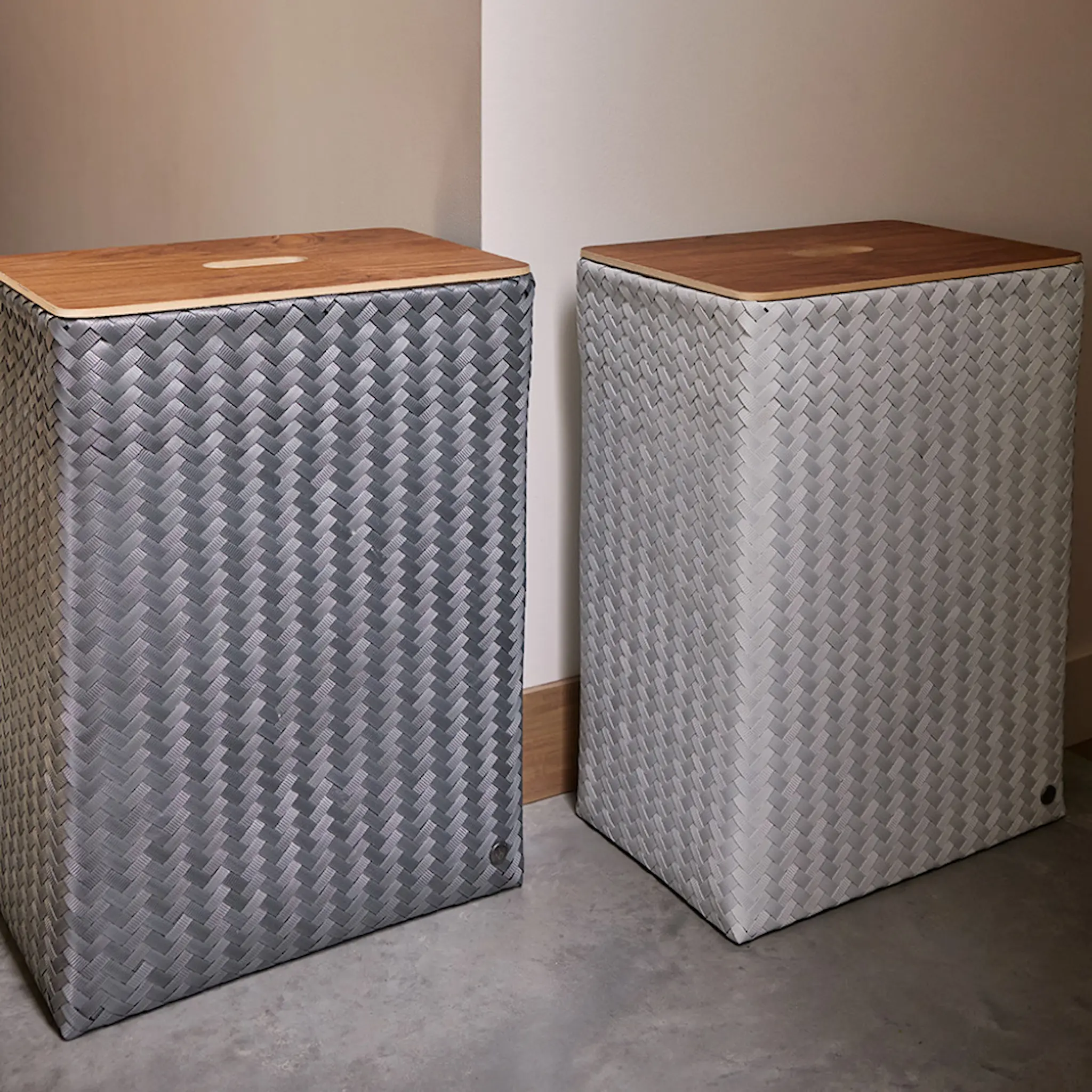 Handed By Grand superb skittentøyskurv m/lokk 44x31x60 cm dark grey