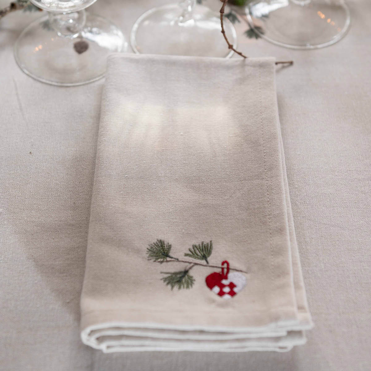 Fondaco Marion tygservett 45x45 cm 4-pack lin/julbroderi