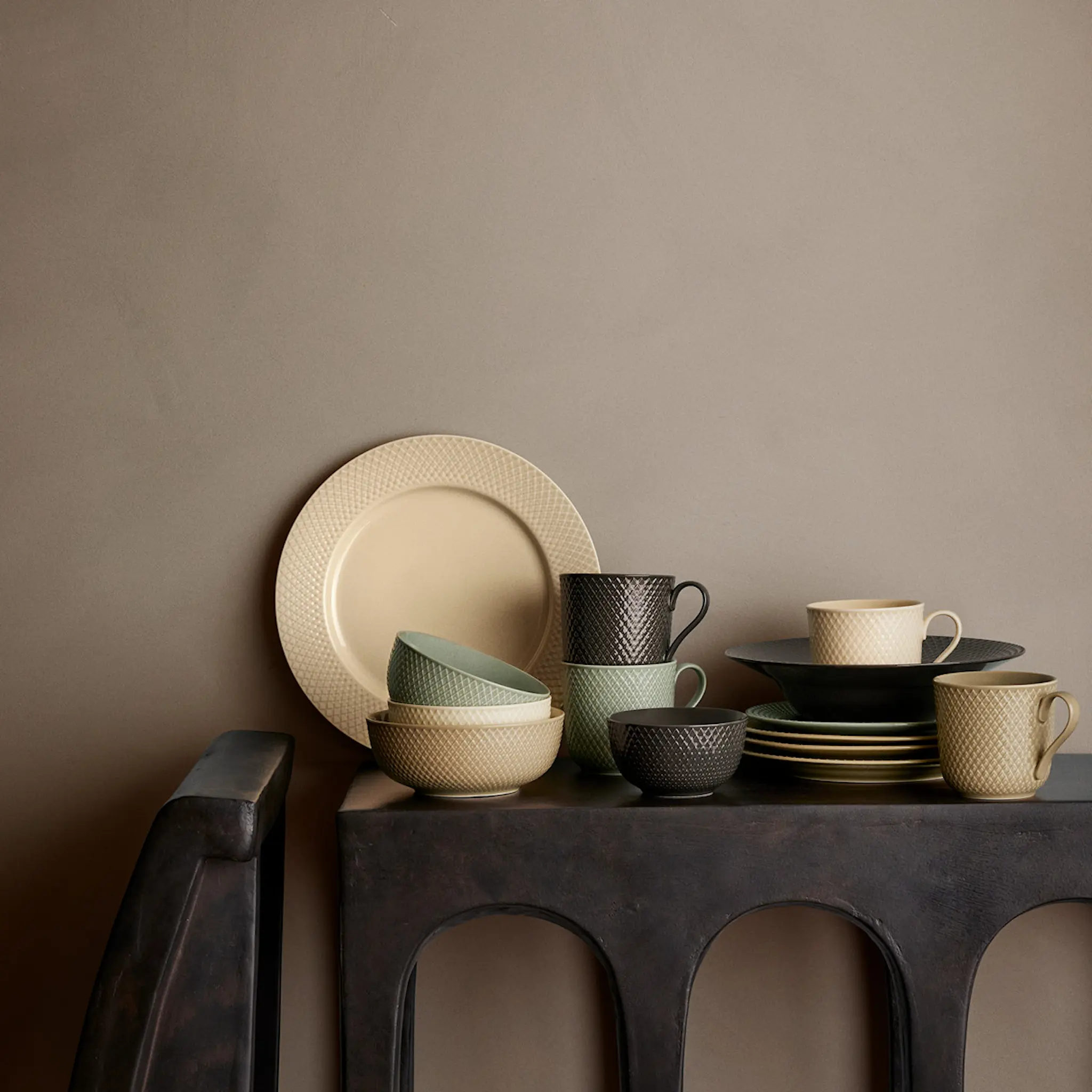 Lyngby Porcelæn Rhombe Earth djup tallrik 24,5 cm slate