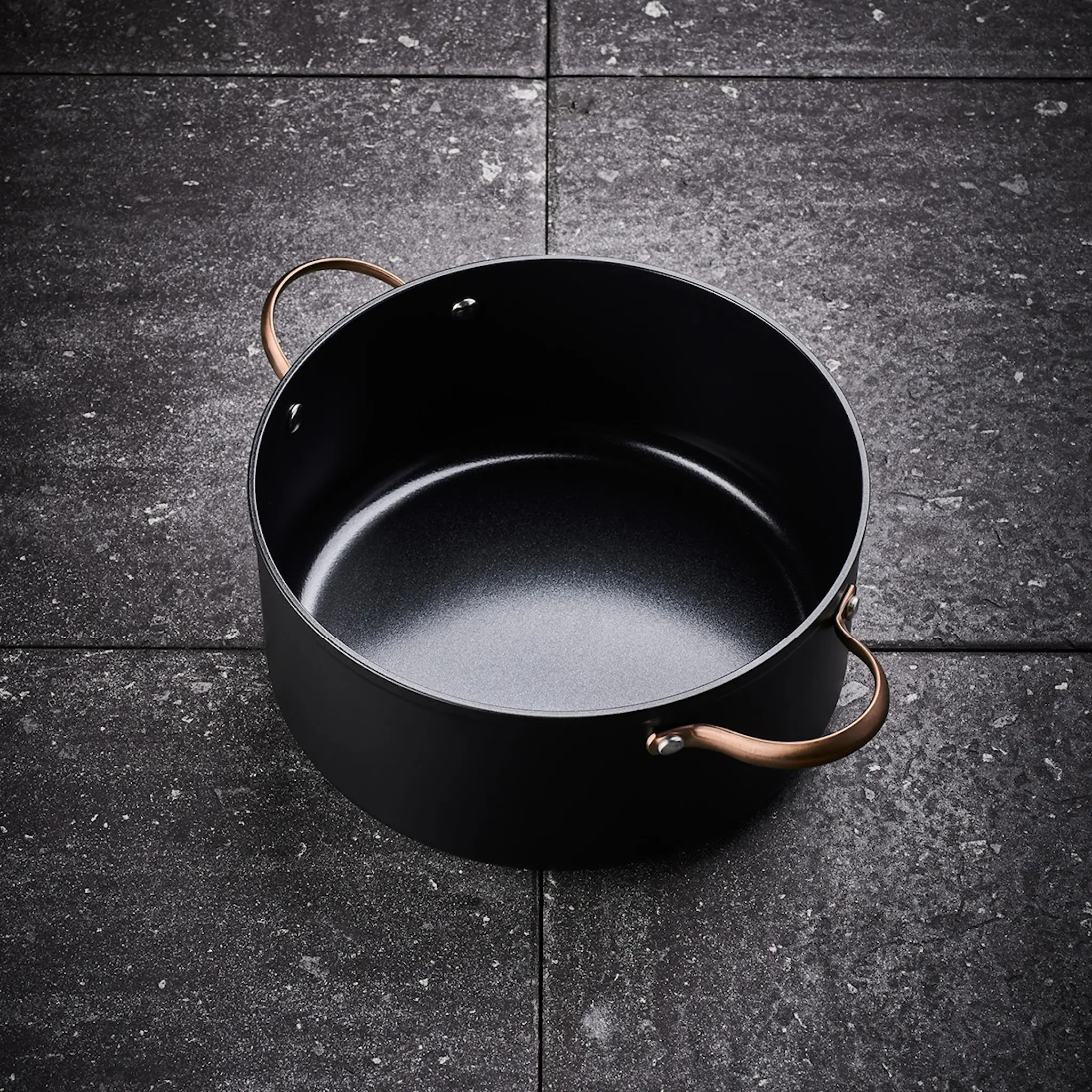 Modern House Black Copper Gryta 6 L Svart/Koppar