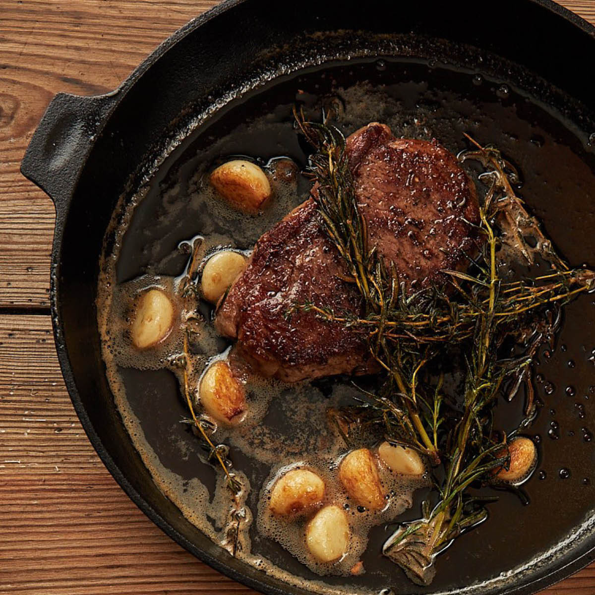 Sabor Moi støpejernspanne 24 cm svart