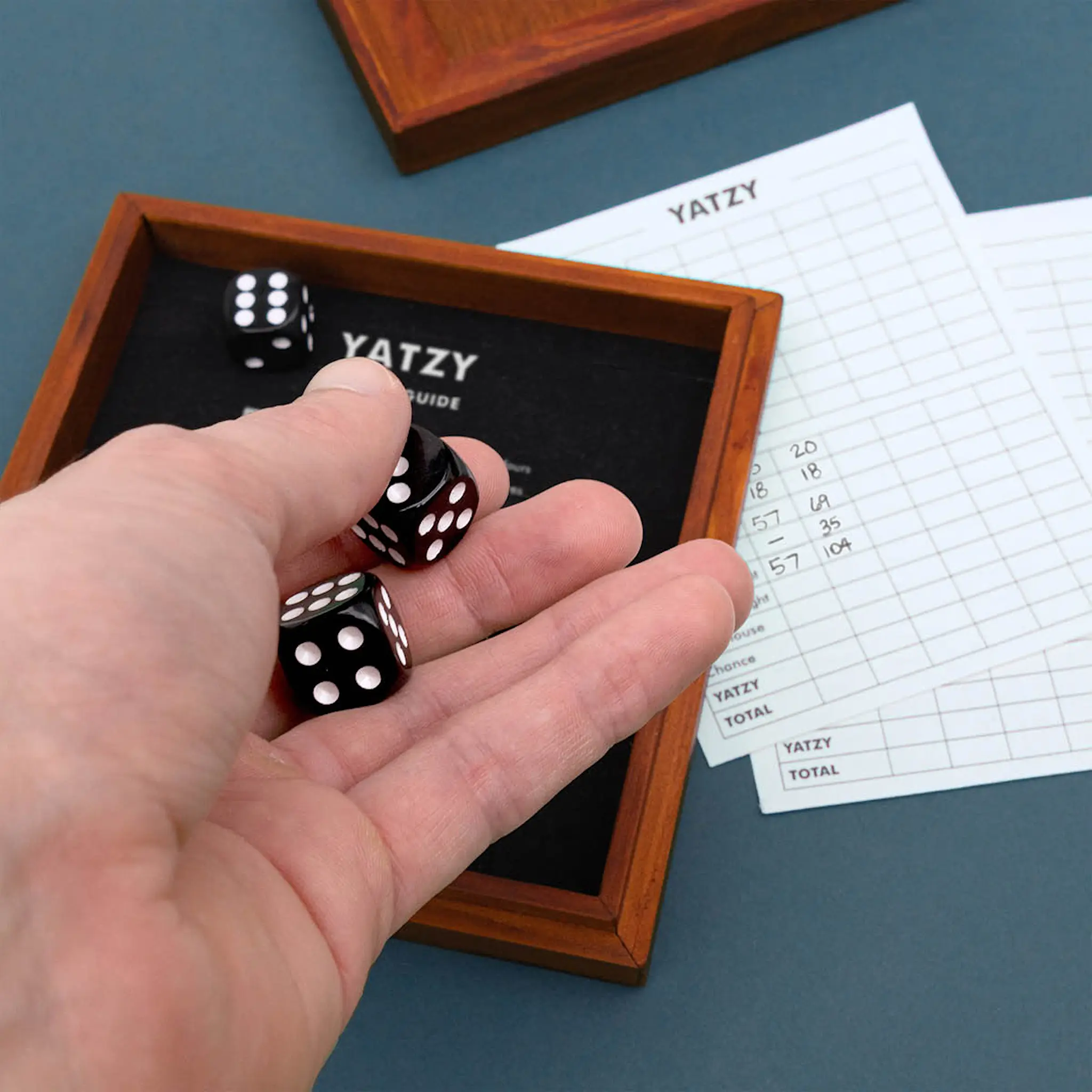 Iron & Glory Yatzy 14 cm trä