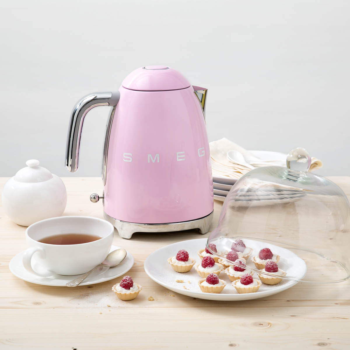 Smeg Vannkoker KLF03 1,7L rosa