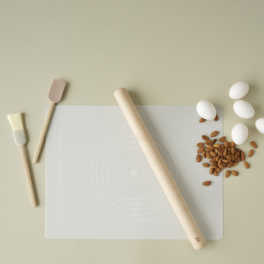 RIG-TIG Bake-it kjevle og bakematte grå