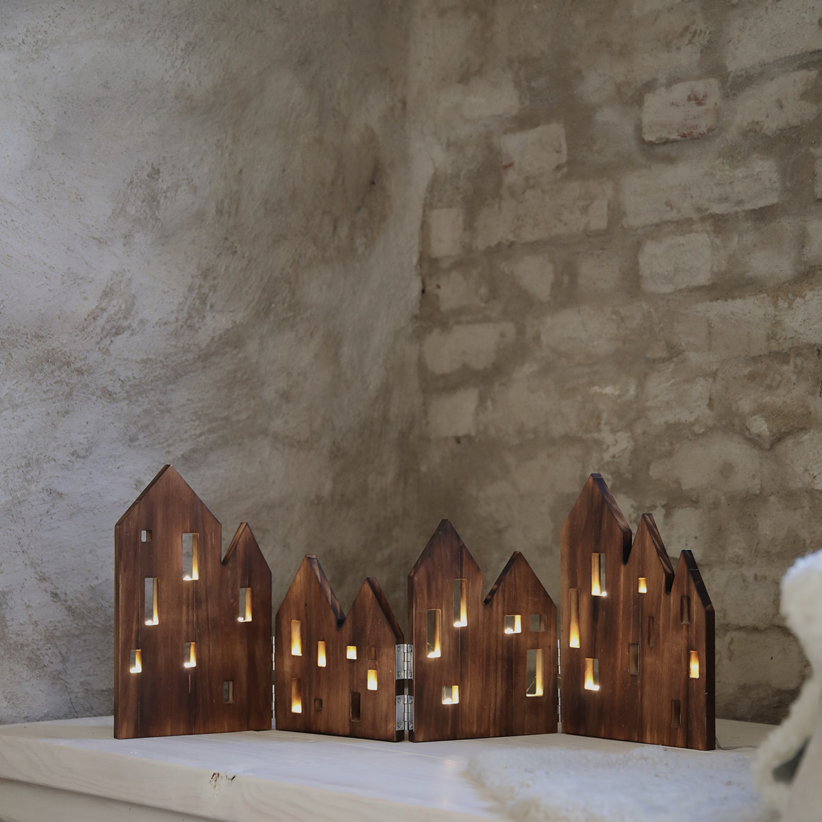 Markslöjd View bordsdekoration med LED 71,5 cm trä