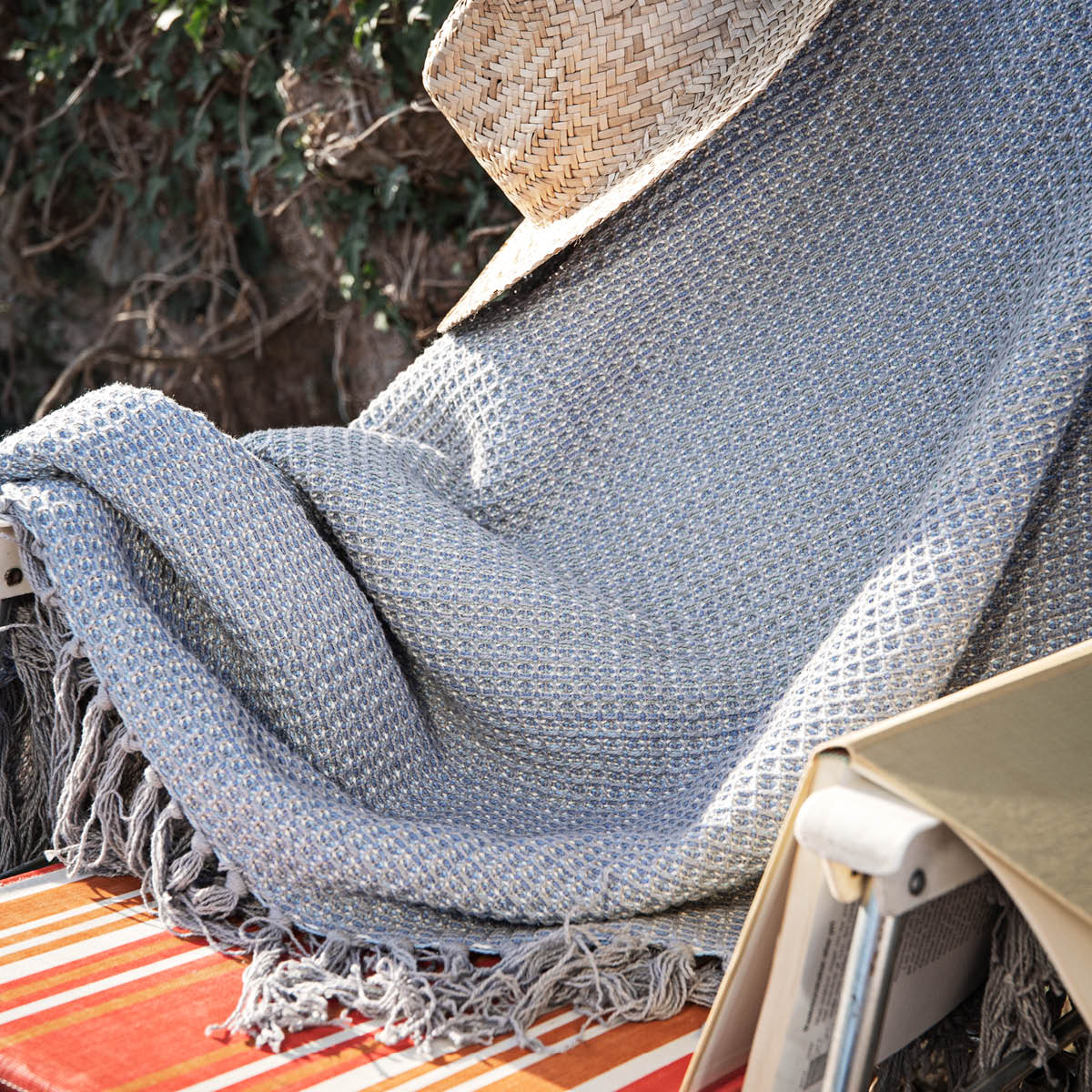 Juna Reflection Handduk 70x140 cm Blå