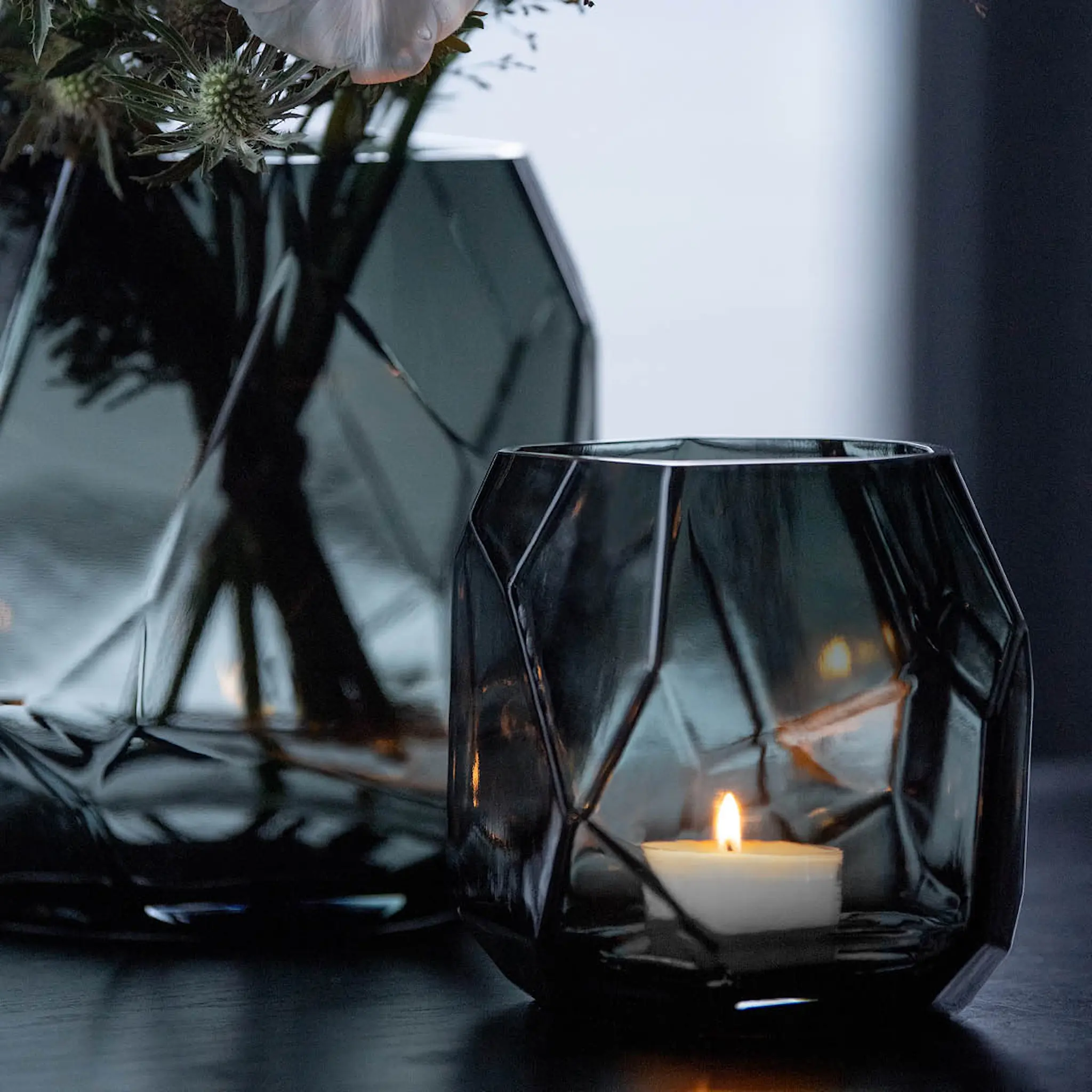 Magnor Iglo Kynttilälyhty / Maljakko 22 cm Ash Black