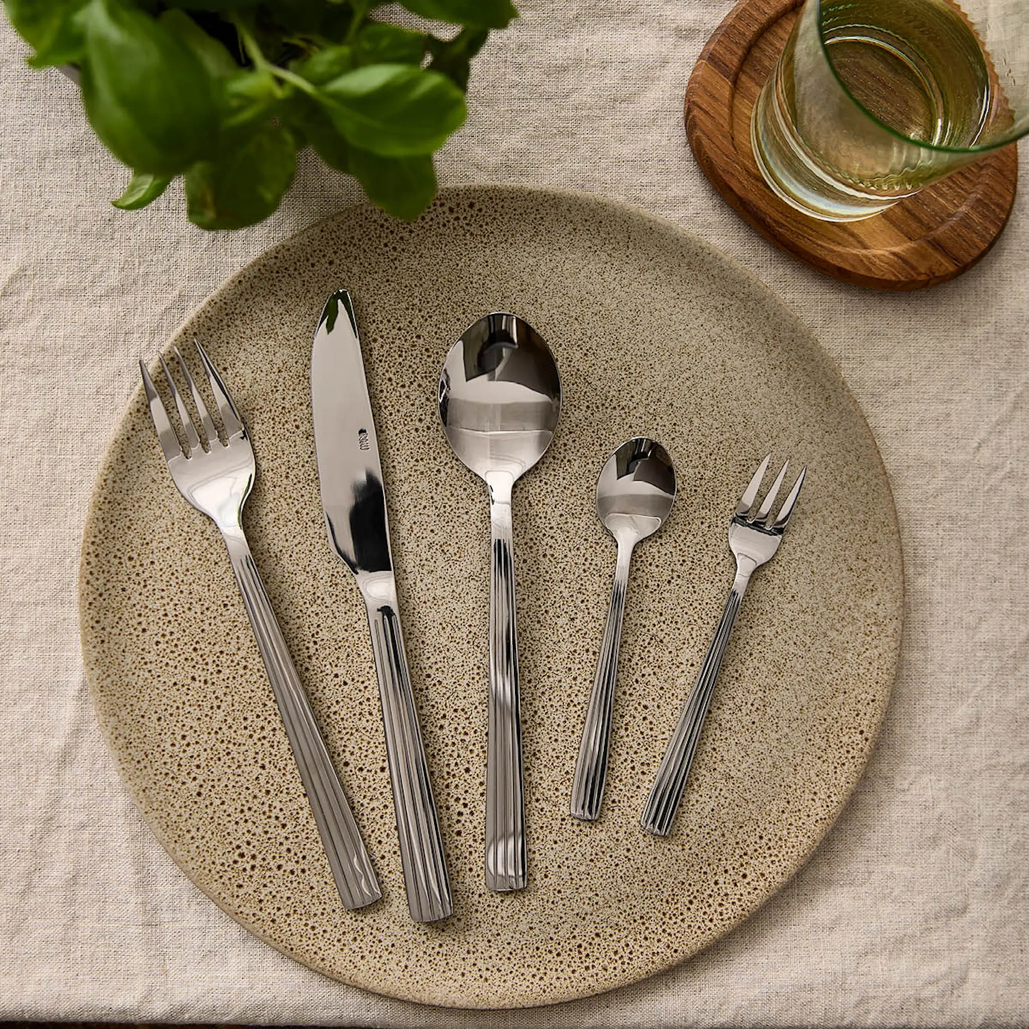 Aida RAW bestickset 60 delar stål