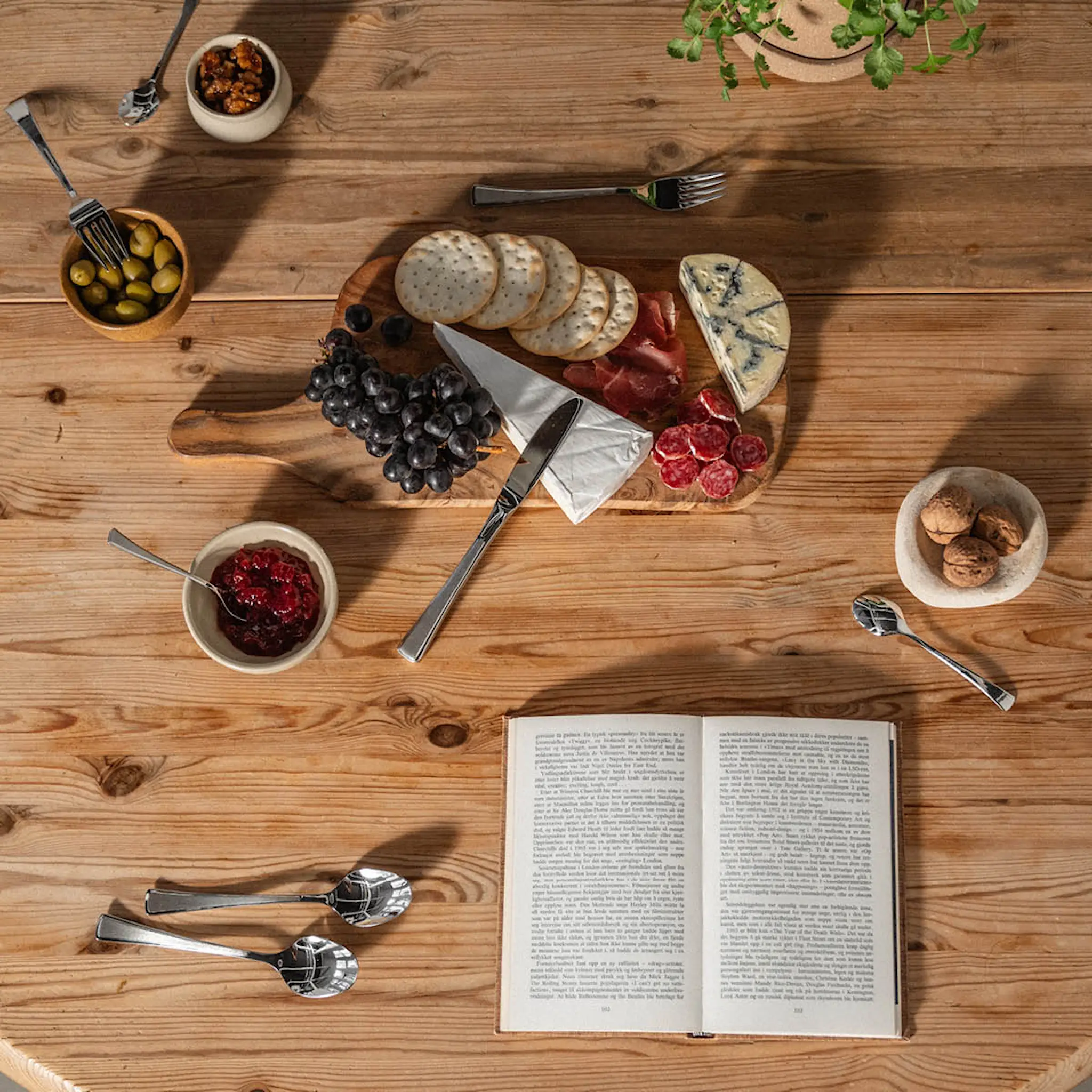 Hardanger bestikk Ramona Pihviaterimet 12 osaa