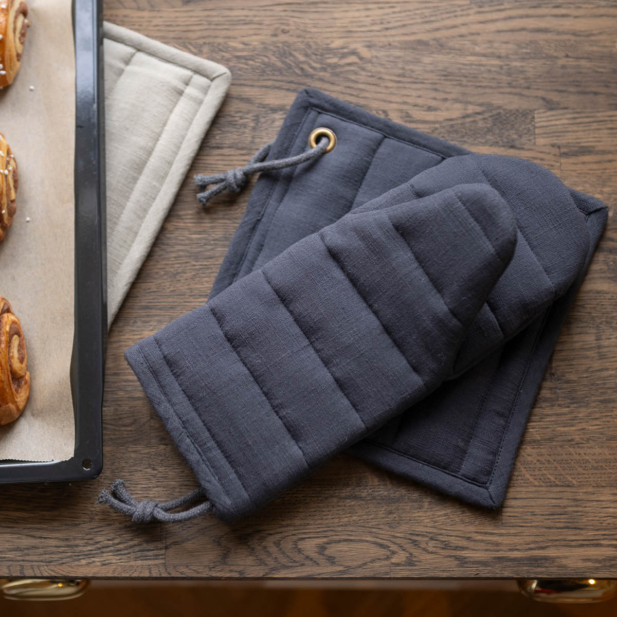 Fanni K Raitti grytvante 14x33 cm granit