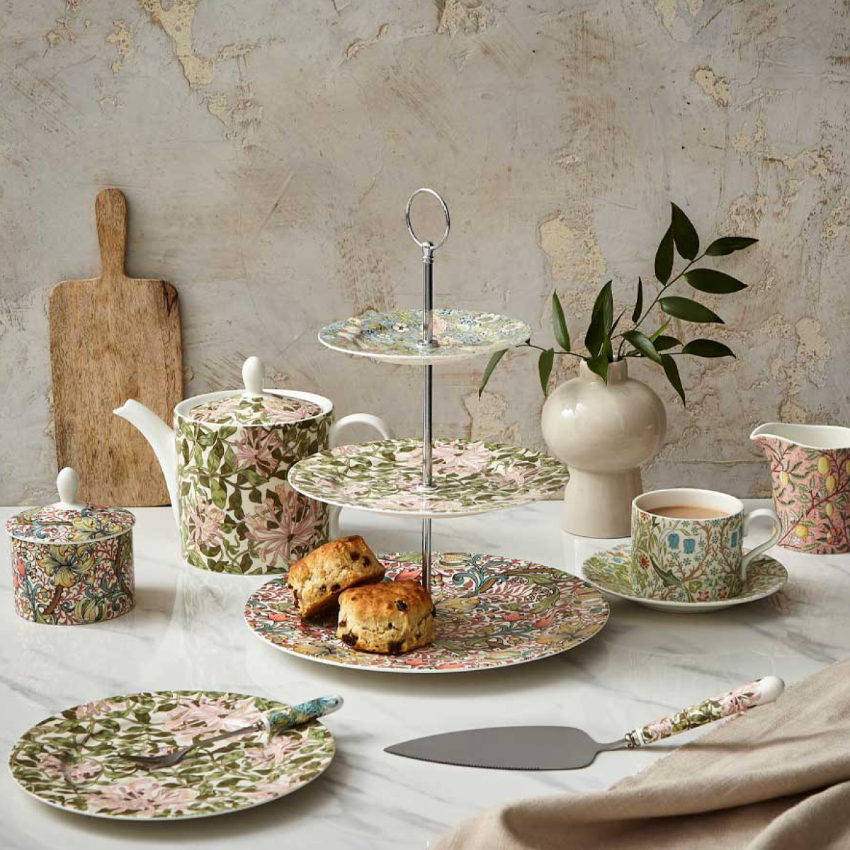 Morris & Co Strawberry Thief kakefat