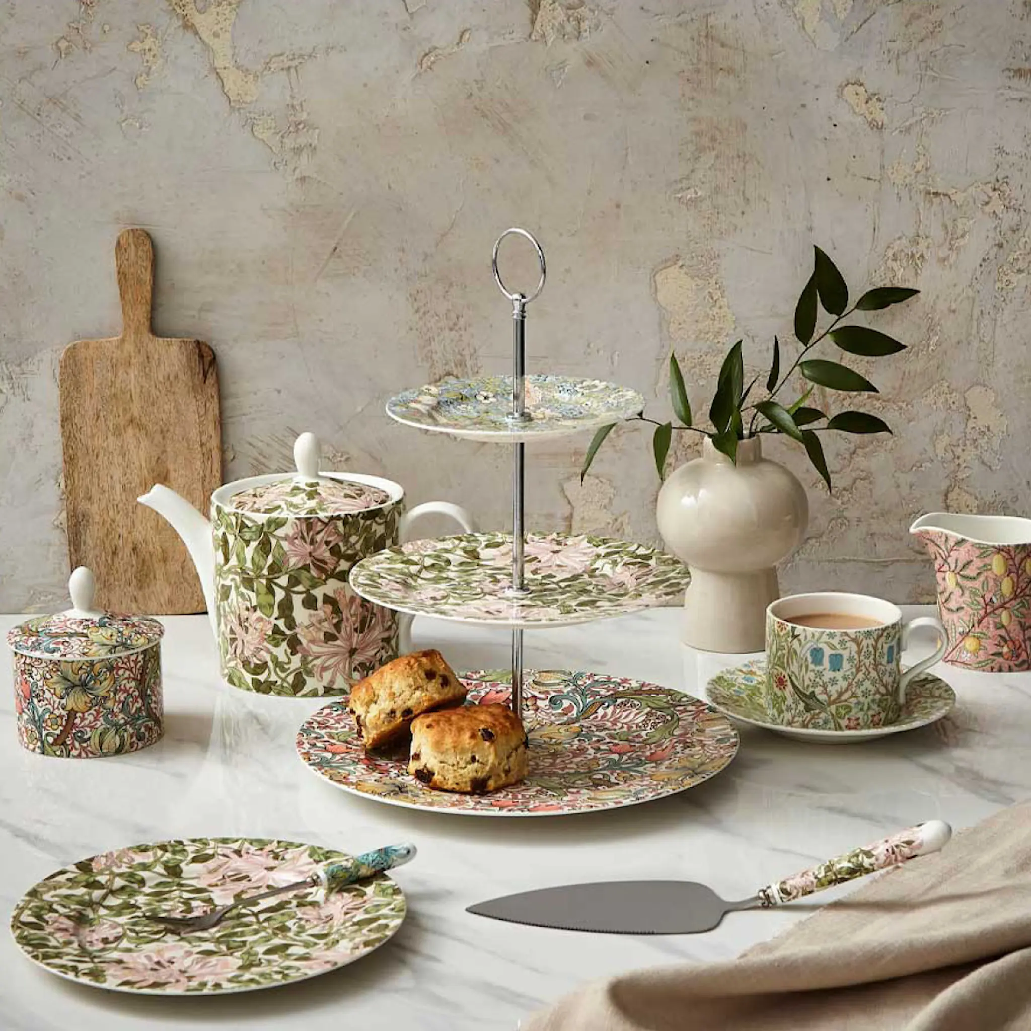 Morris & Co Morris & Co Strawberry Thief Tårtfat