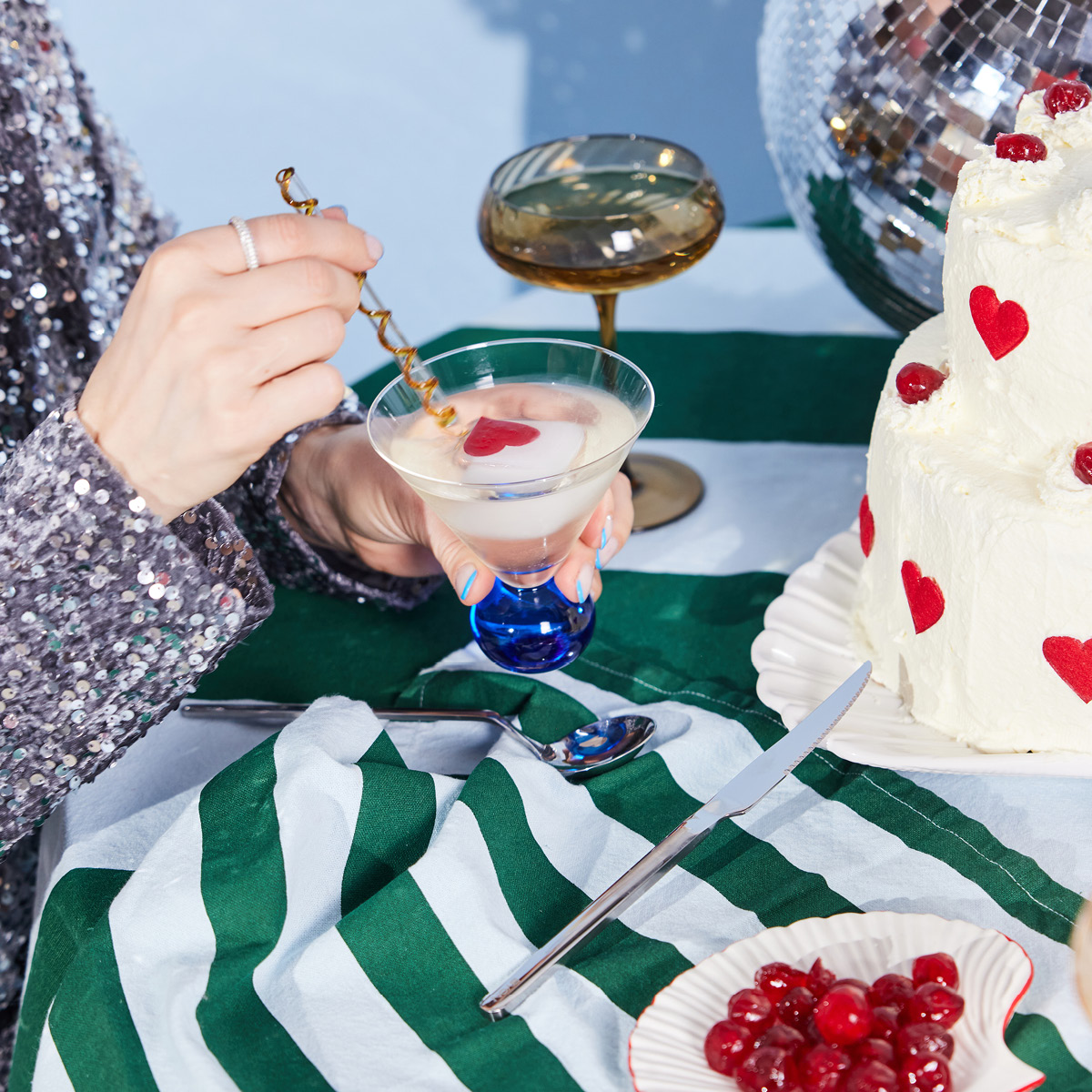 ByOn Love bordsduk 150x280 cm grön/ljusblå