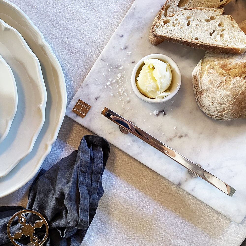 Hilke Marmoritarjotin kahvoilla Nikkelöity messinki